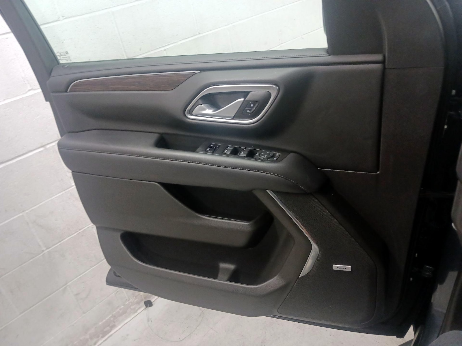 2021 Chevrolet Suburban LT - Photo 13