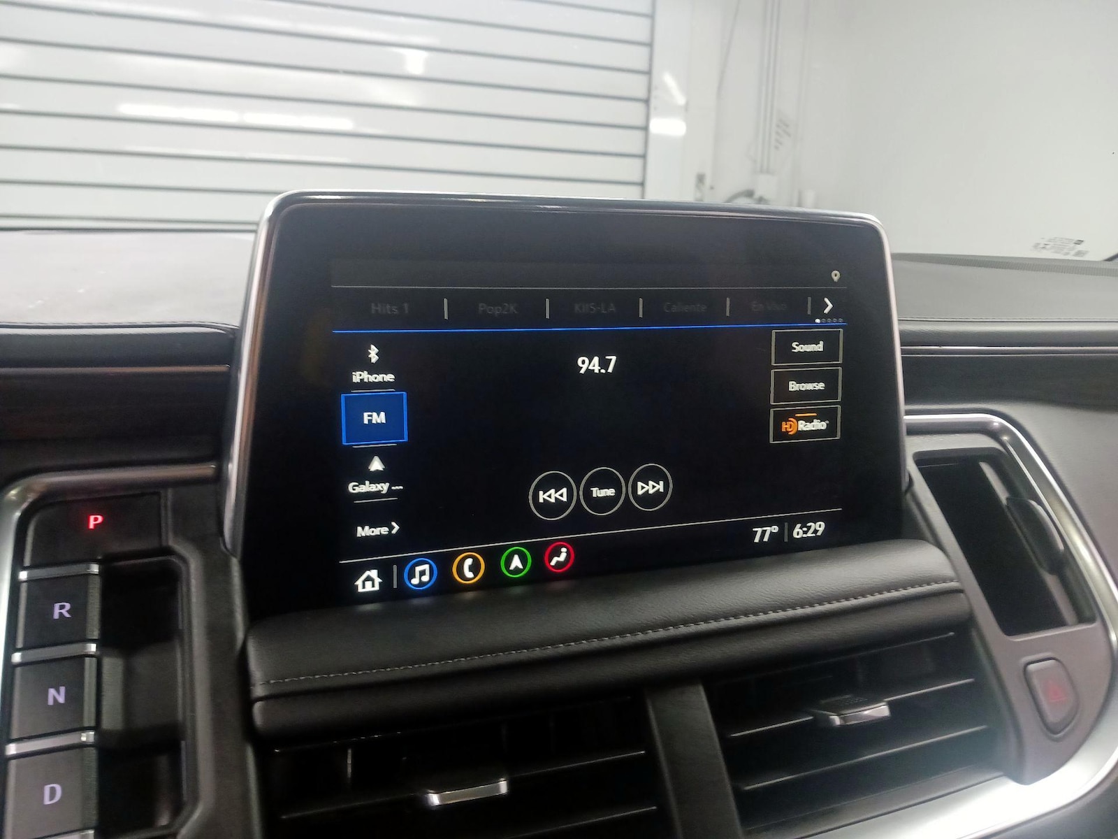 2021 Chevrolet Suburban LT - Photo 14