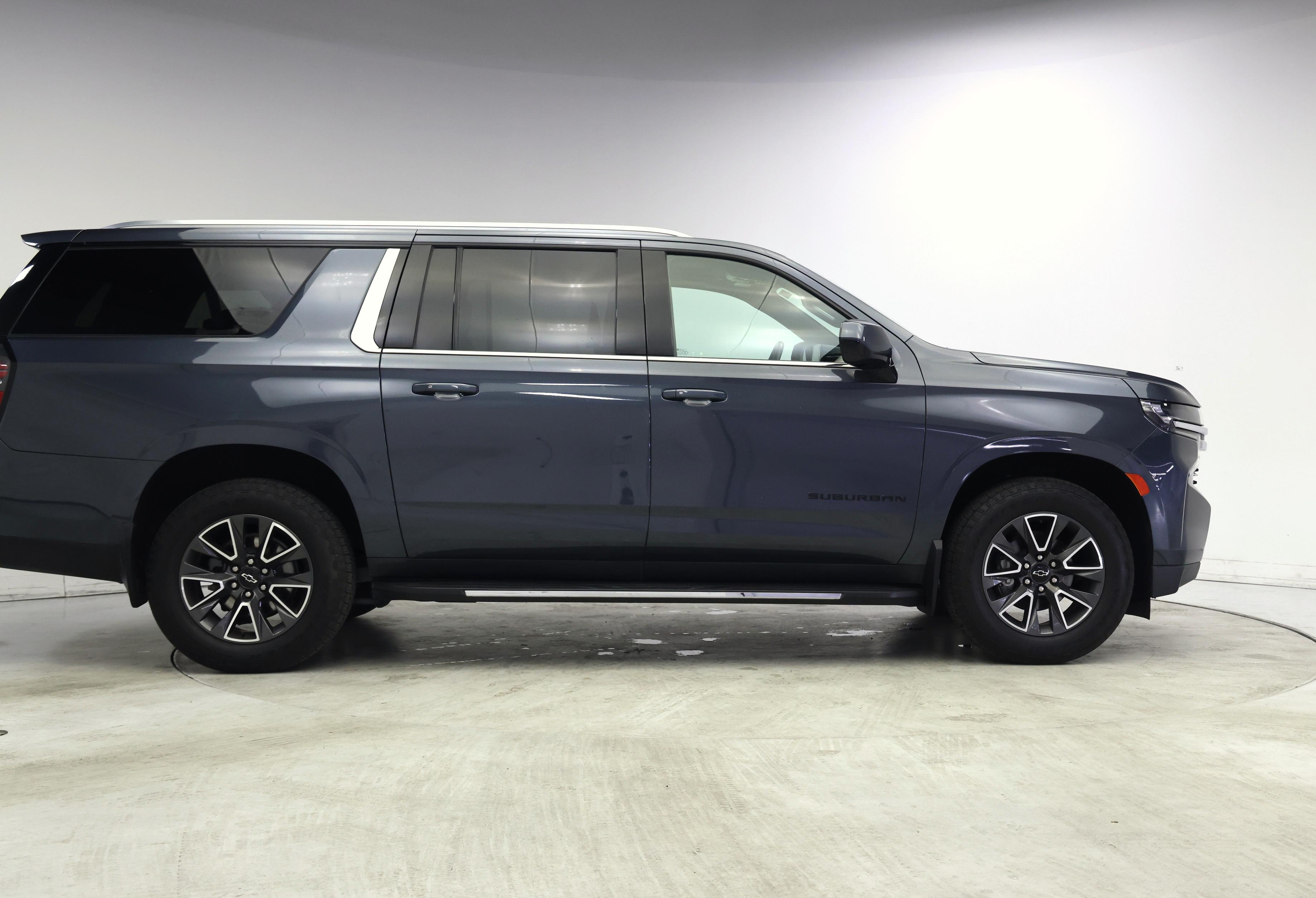 Thumbnail: 2021 Chevrolet Suburban - 7