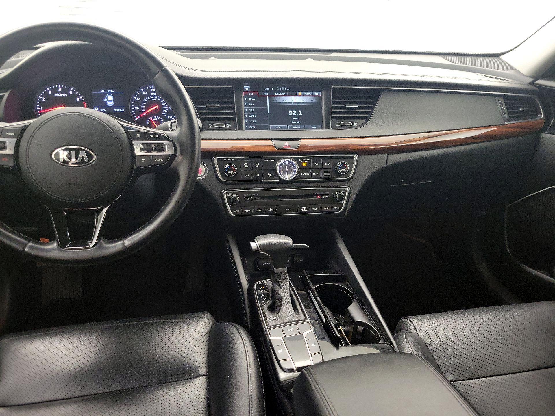 Thumbnail: 2017 Kia Cadenza - 9