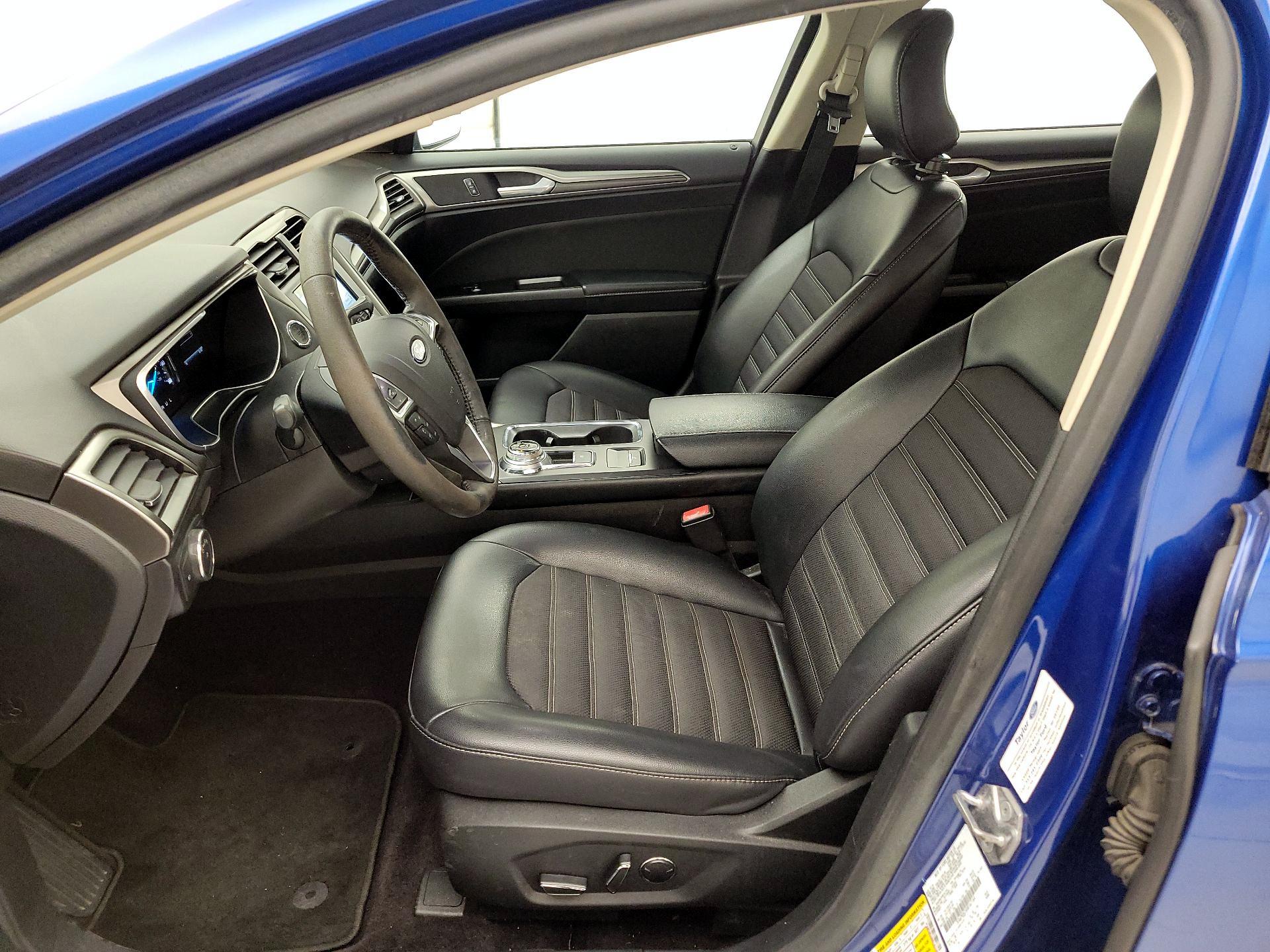 Thumbnail: 2017 Ford Fusion - 11