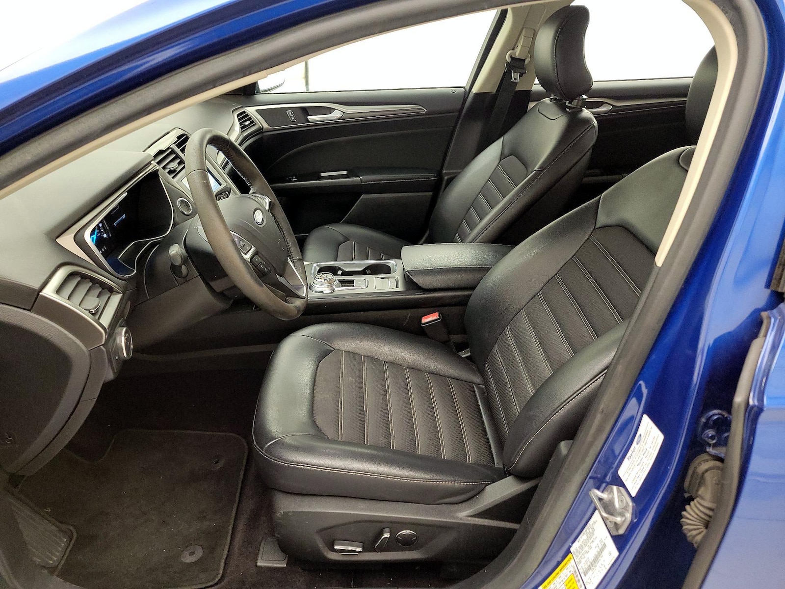 2017 Ford Fusion SE - Photo 12