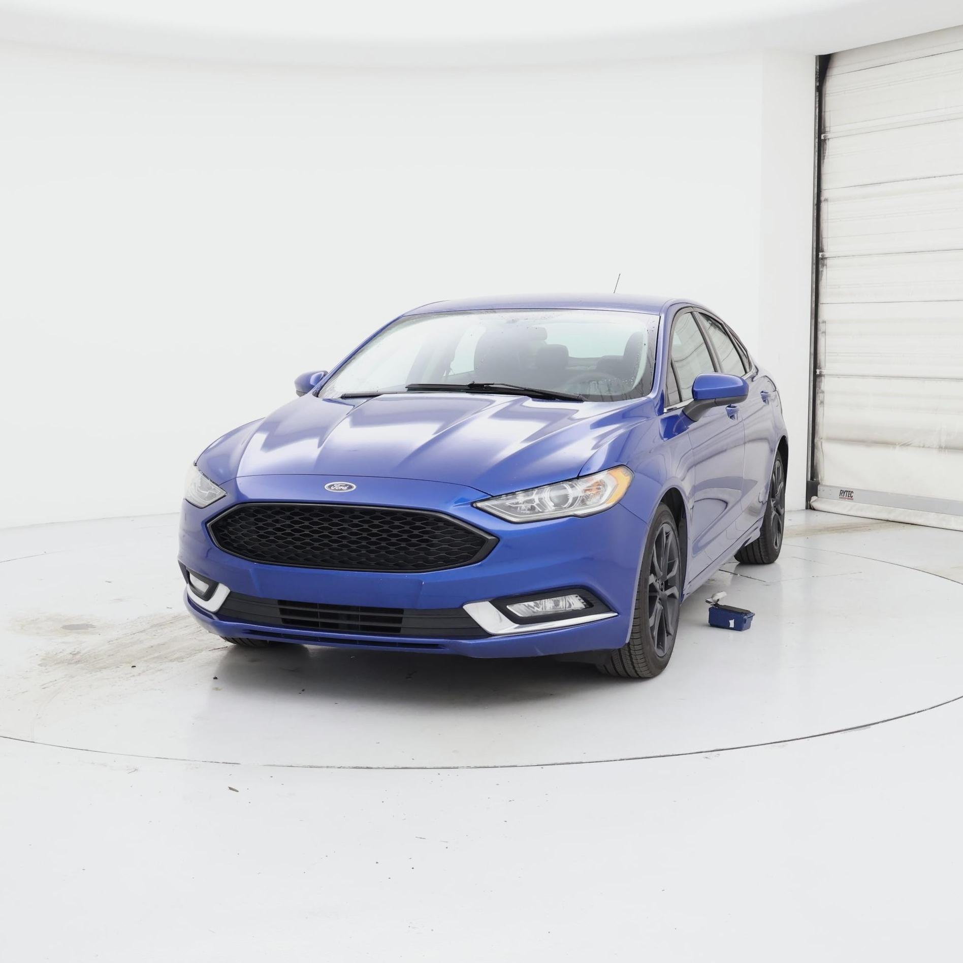 Thumbnail: 2017 Ford Fusion - 4
