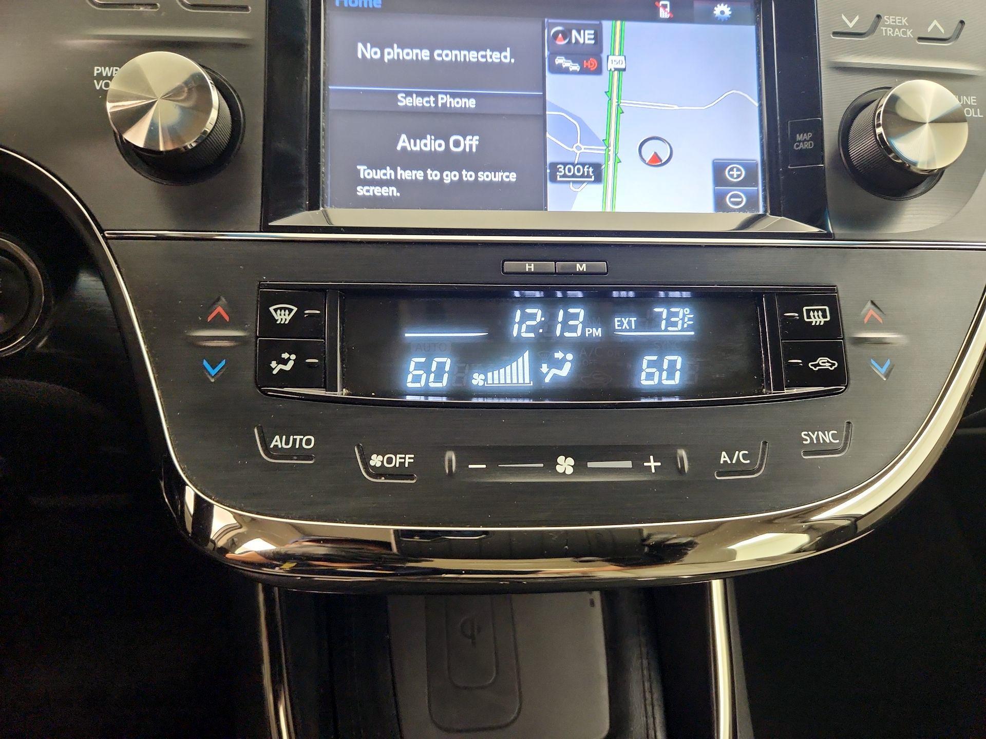 Thumbnail: 2016 Toyota Avalon - 17