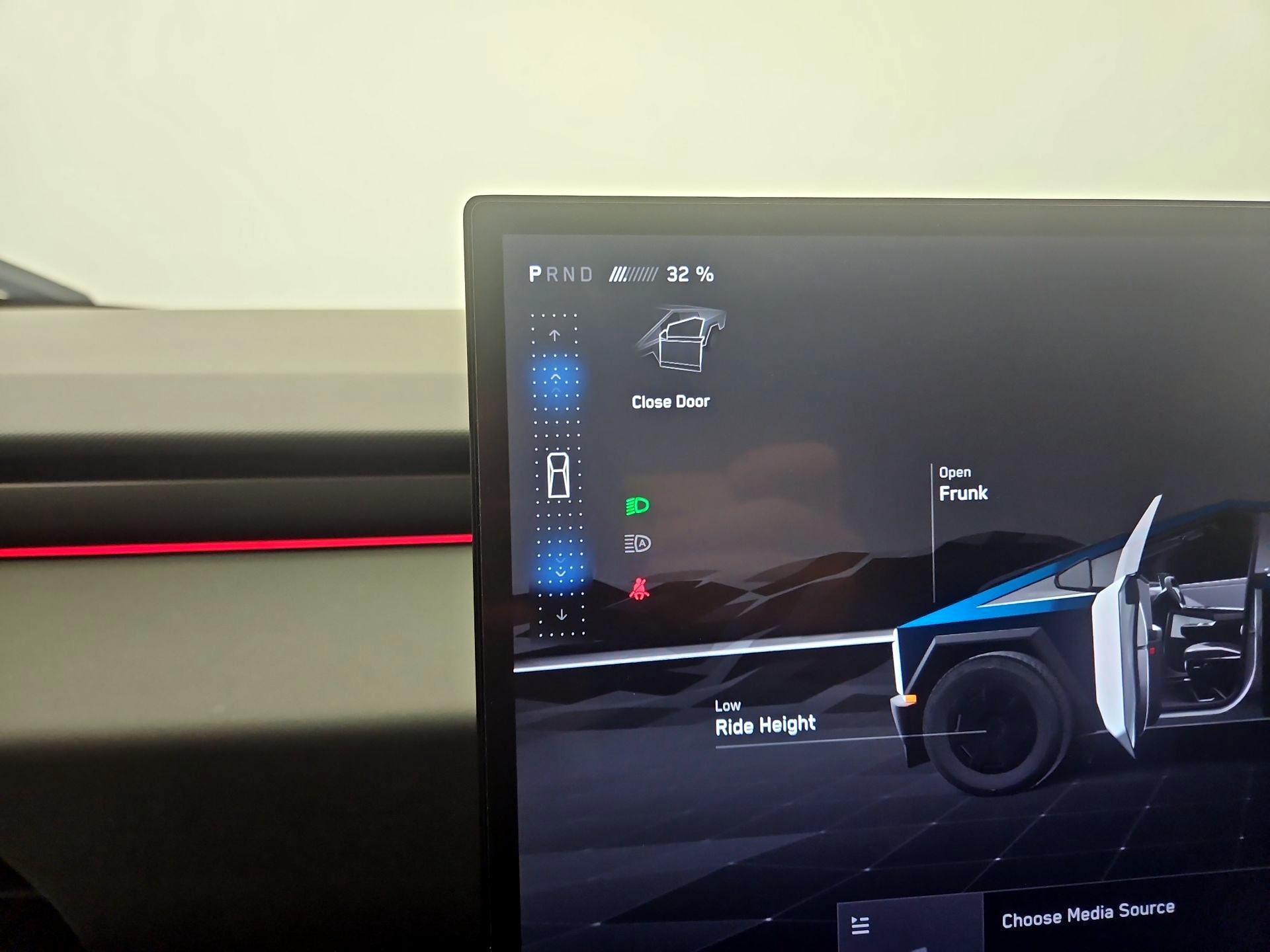 Thumbnail: 2025 Tesla Cybertruck - 17