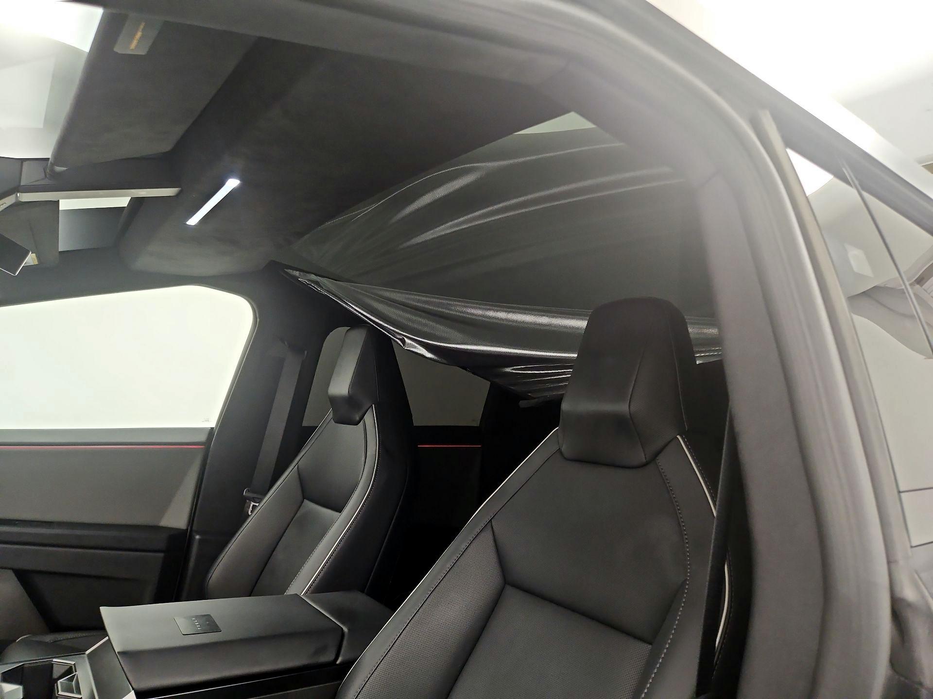 Thumbnail: 2025 Tesla Cybertruck - 18