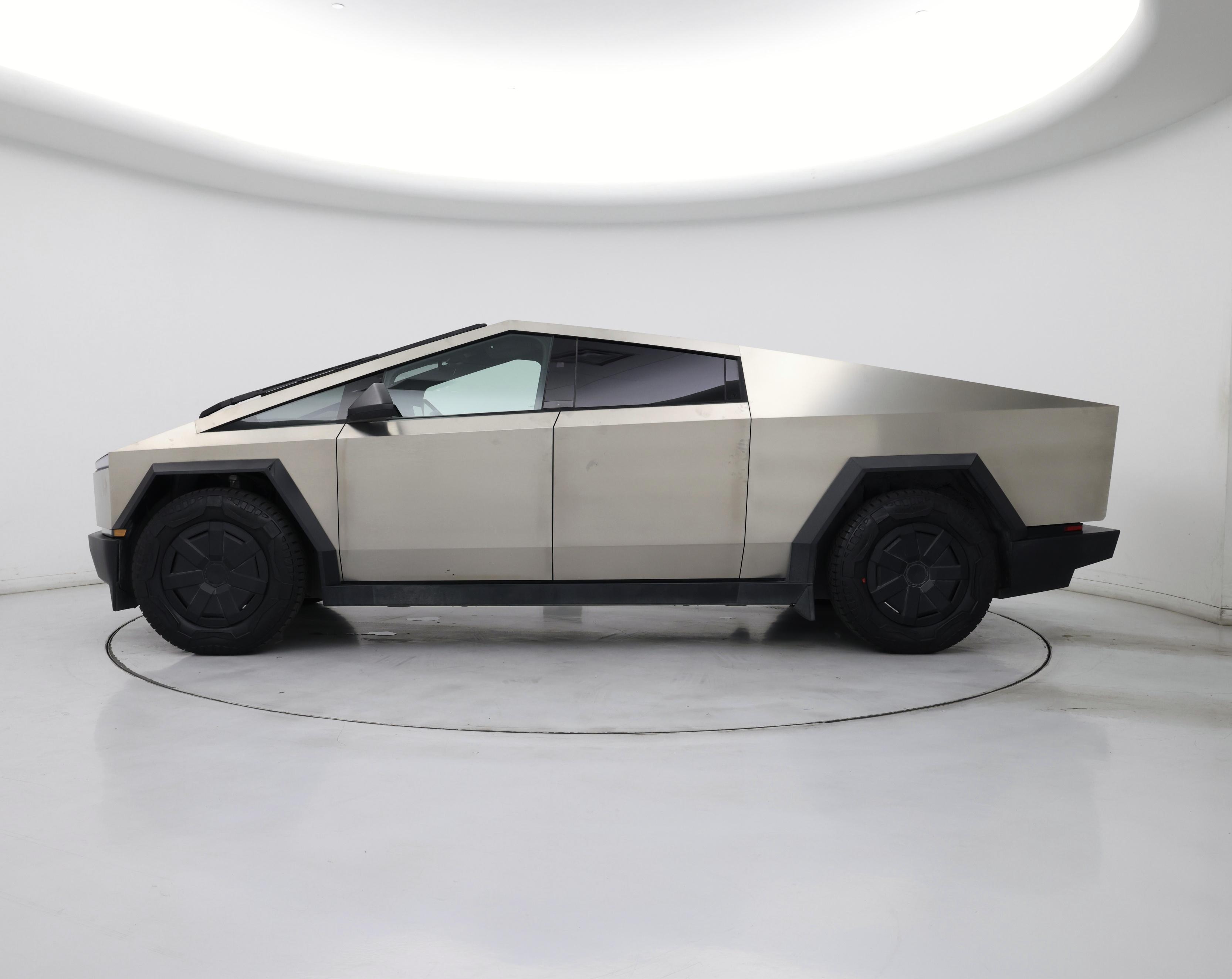 Thumbnail: 2025 Tesla Cybertruck - 3