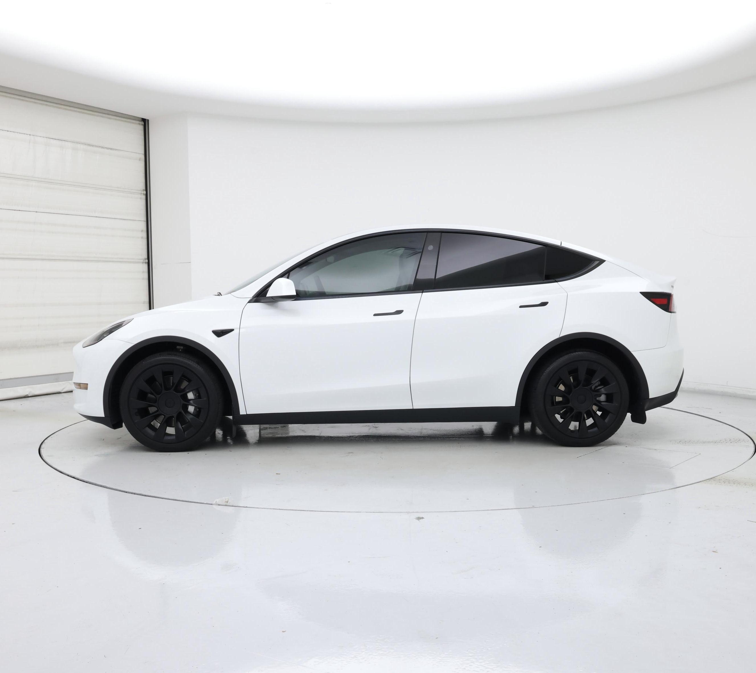 Thumbnail: 2024 Tesla Model Y - 3