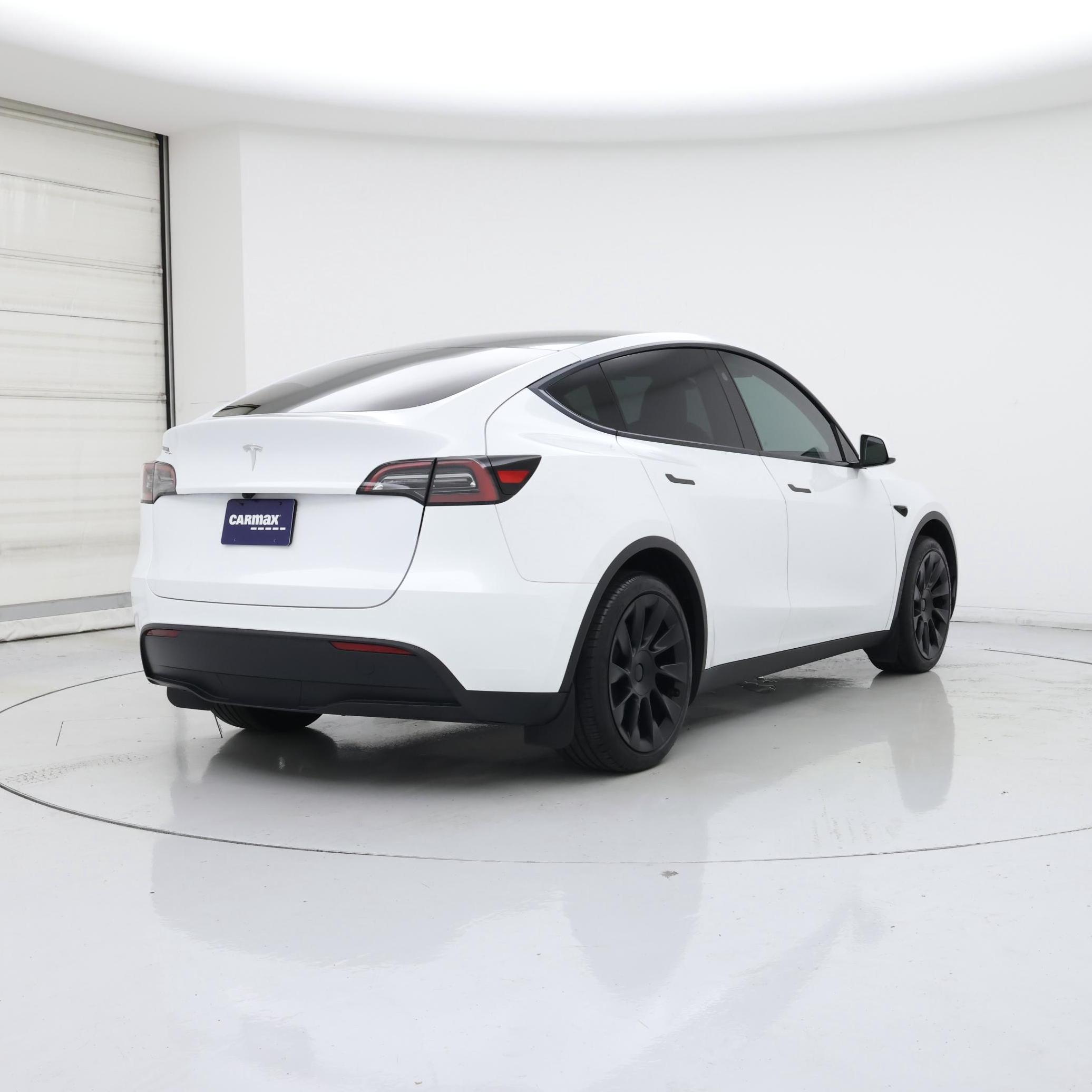Thumbnail: 2024 Tesla Model Y - 8