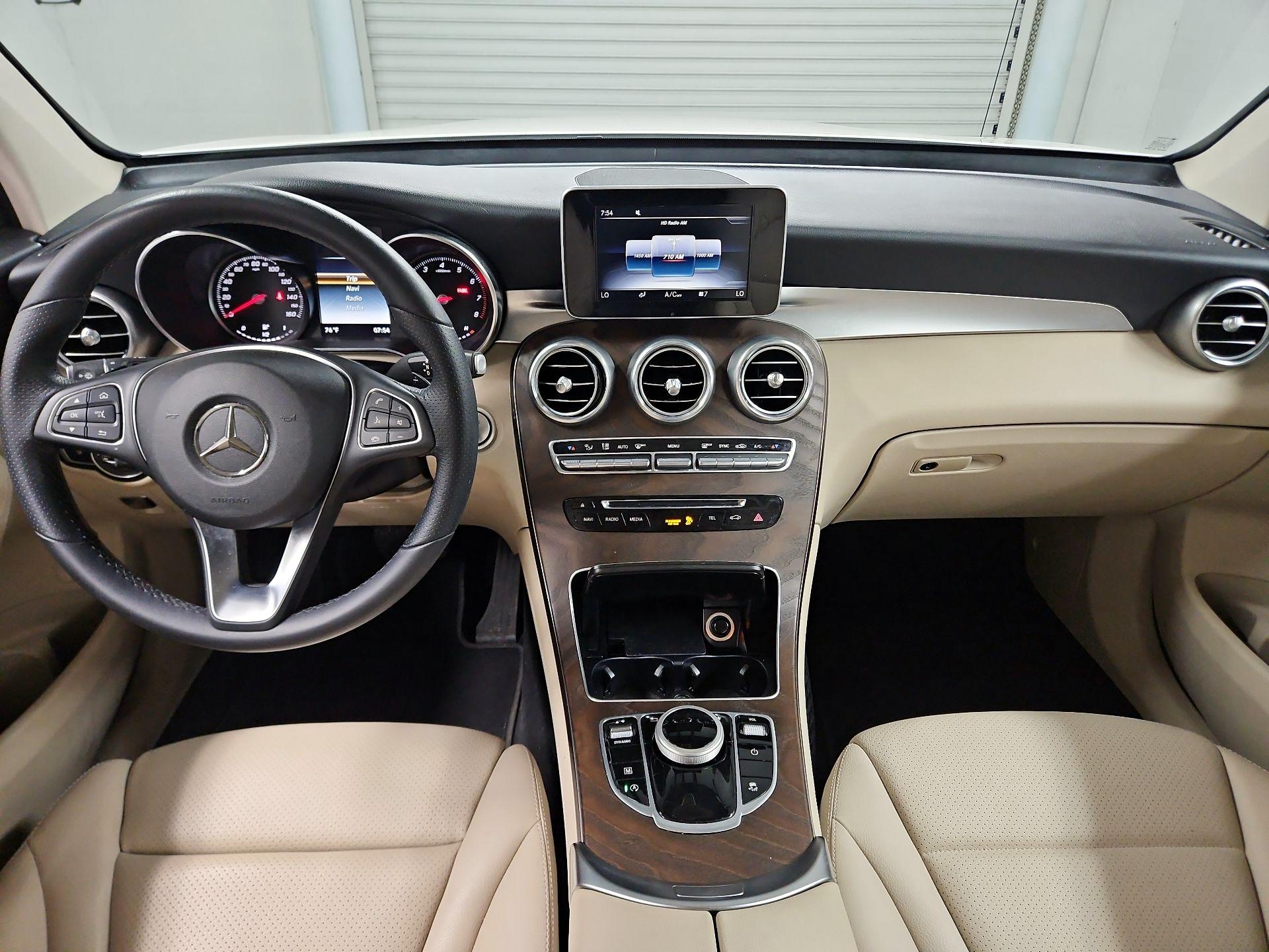 Thumbnail: 2019 Mercedes-Benz GLC - 9