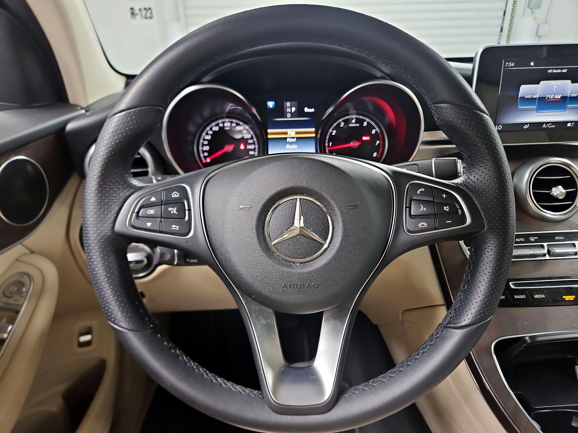 Thumbnail: 2019 Mercedes-Benz GLC - 10