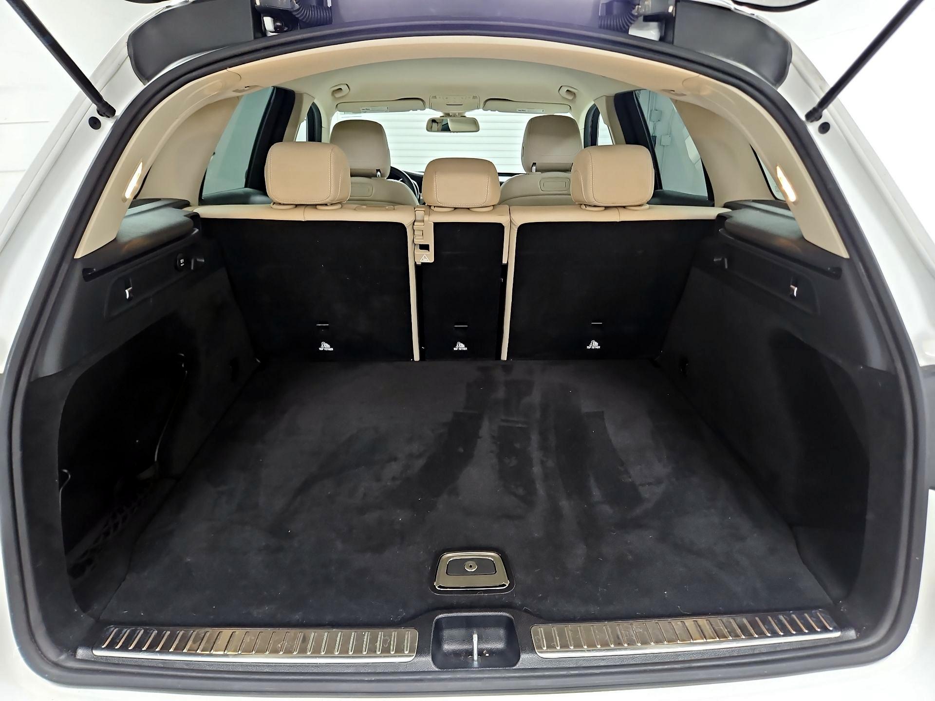 Thumbnail: 2019 Mercedes-Benz GLC - 20