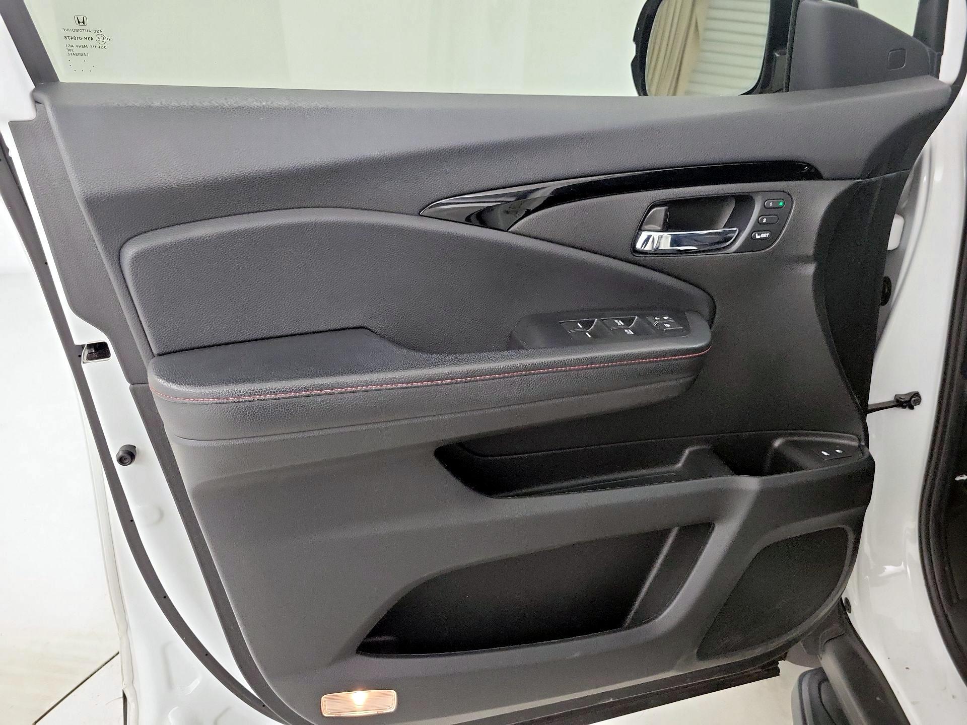 Thumbnail: 2021 Honda Pilot - 12