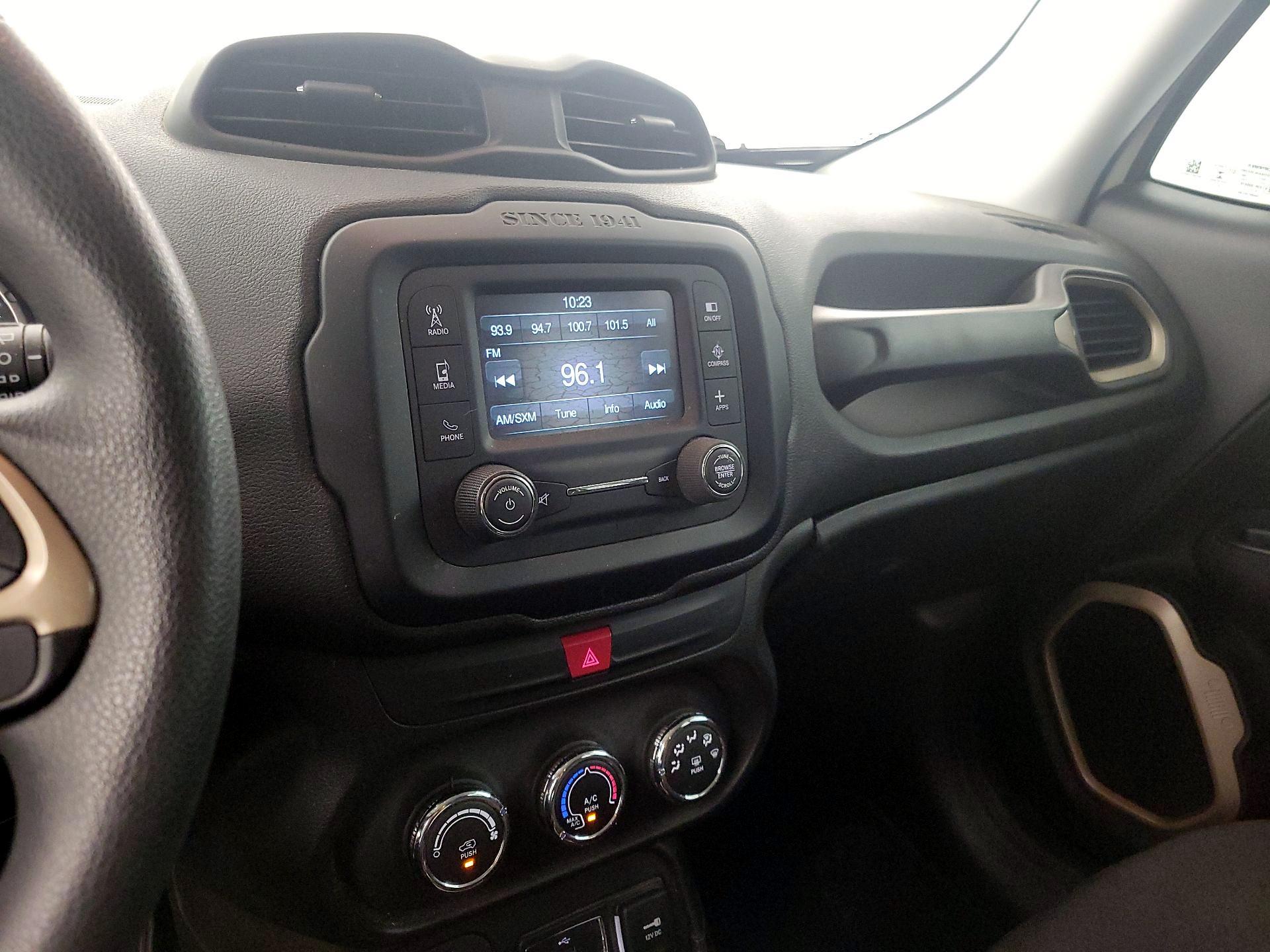 Thumbnail: 2017 Jeep Renegade - 14