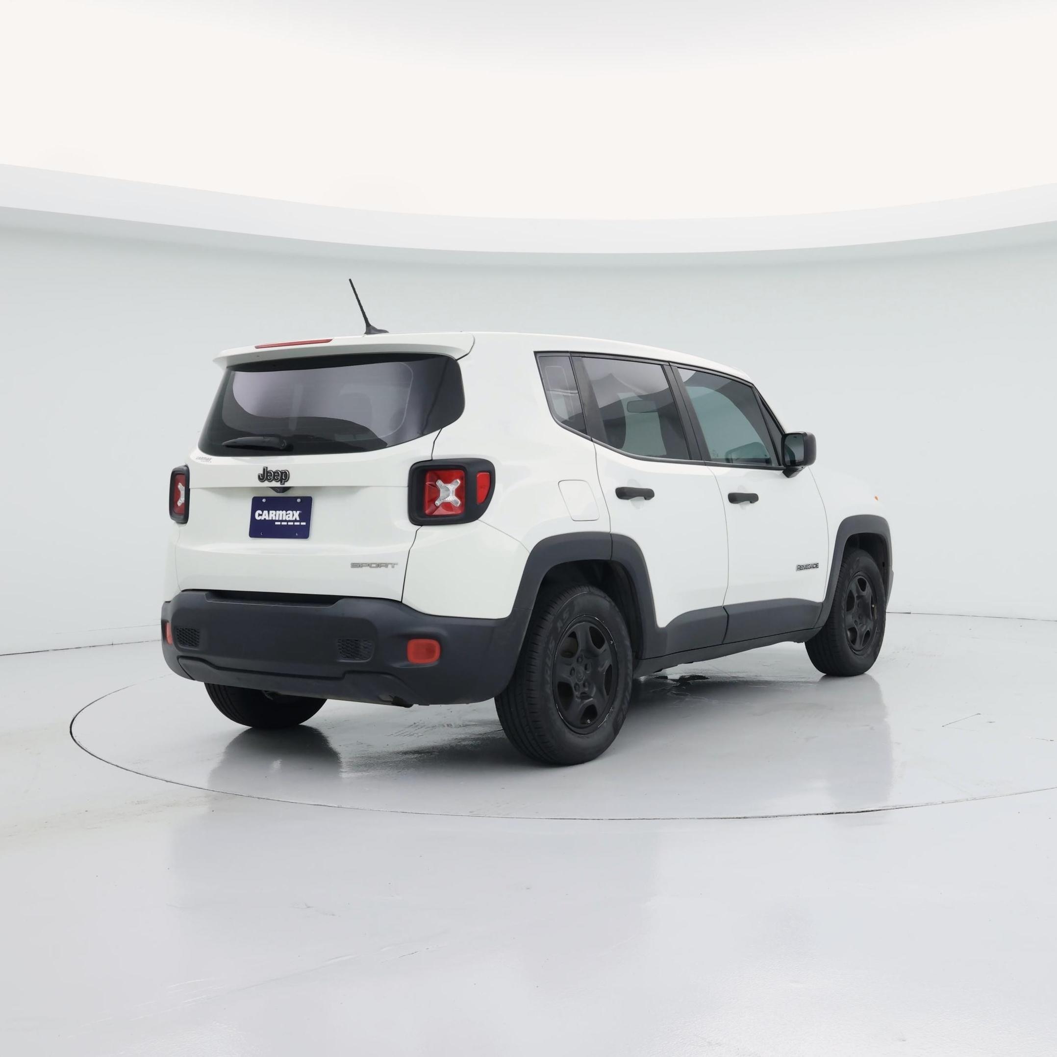 Thumbnail: 2017 Jeep Renegade - 8