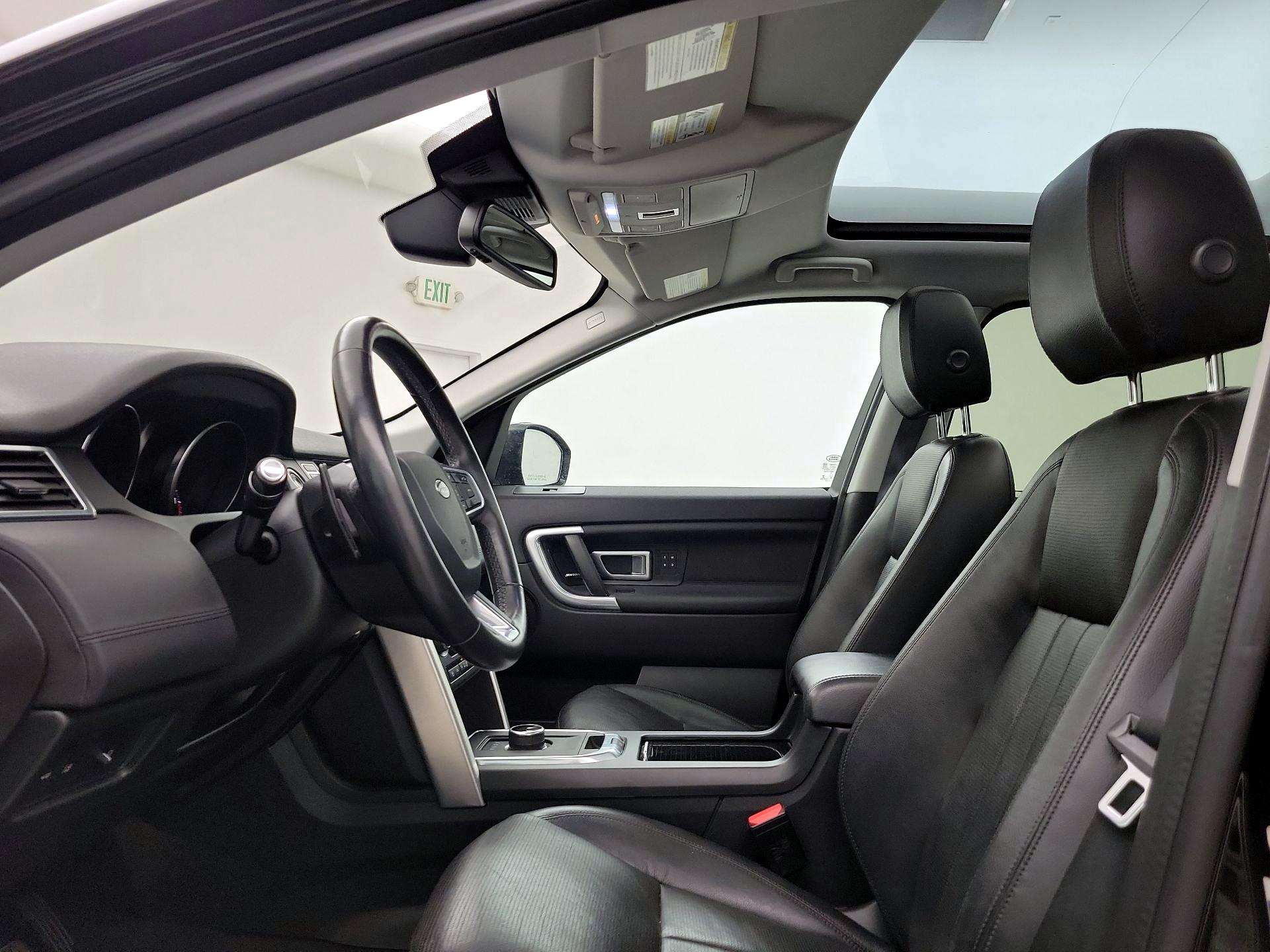 Thumbnail: 2019 Land Rover Discovery Sport - 20