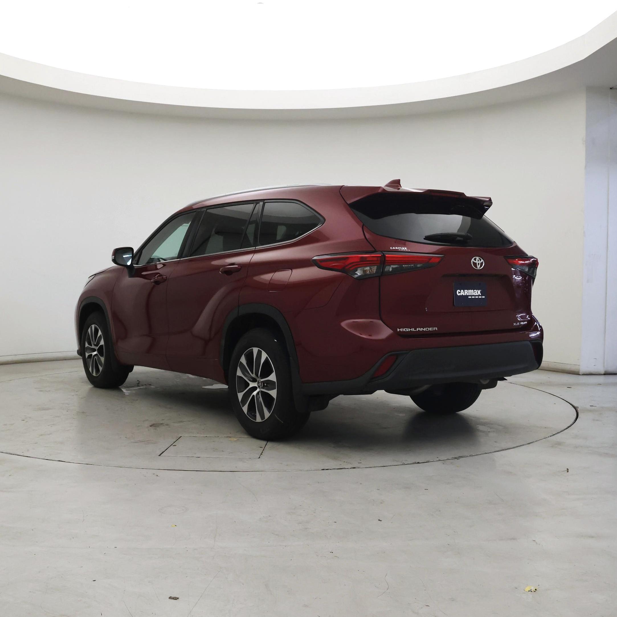 Thumbnail: 2022 Toyota Highlander - 2