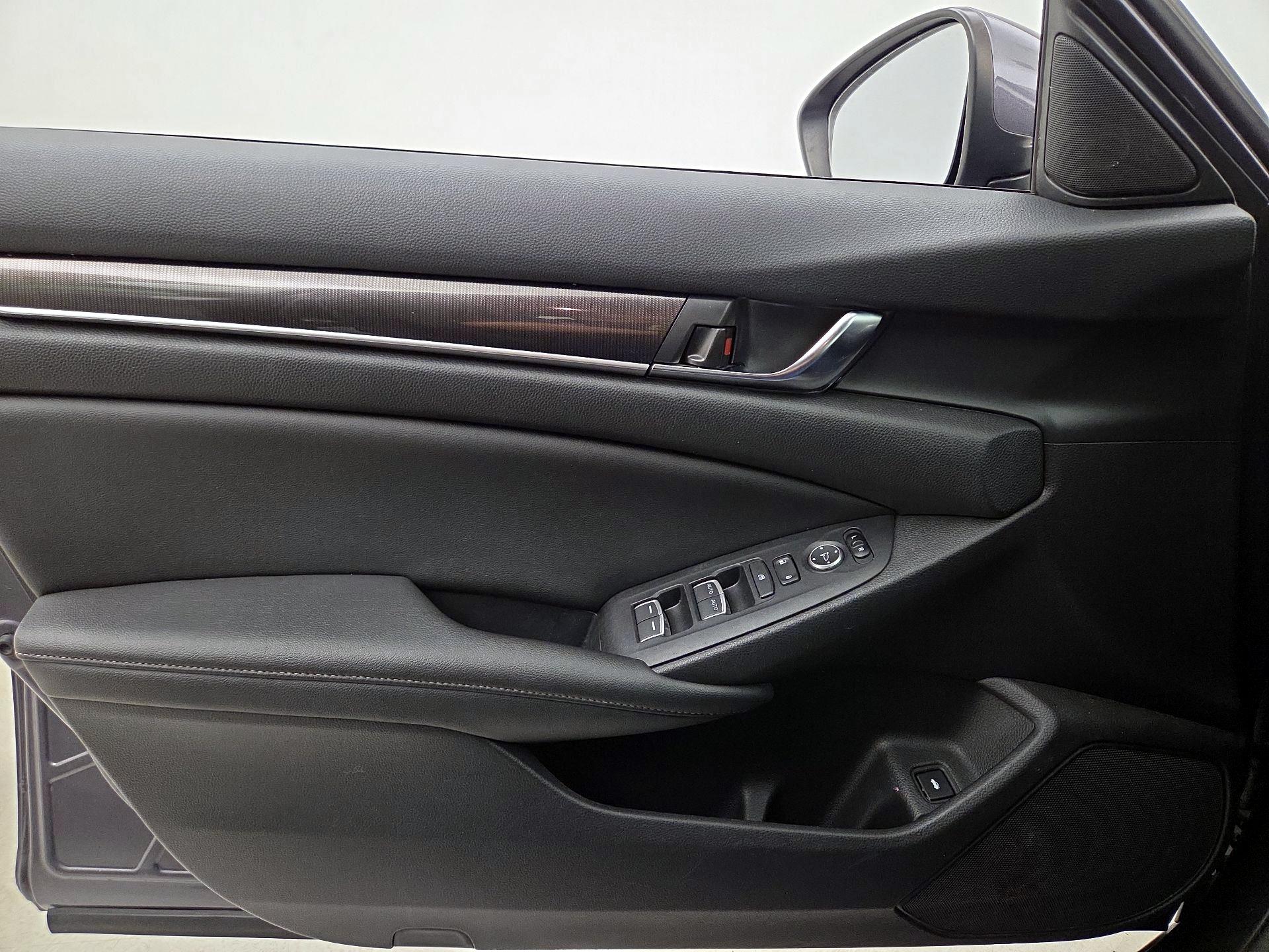 Thumbnail: 2019 Honda Accord - 10