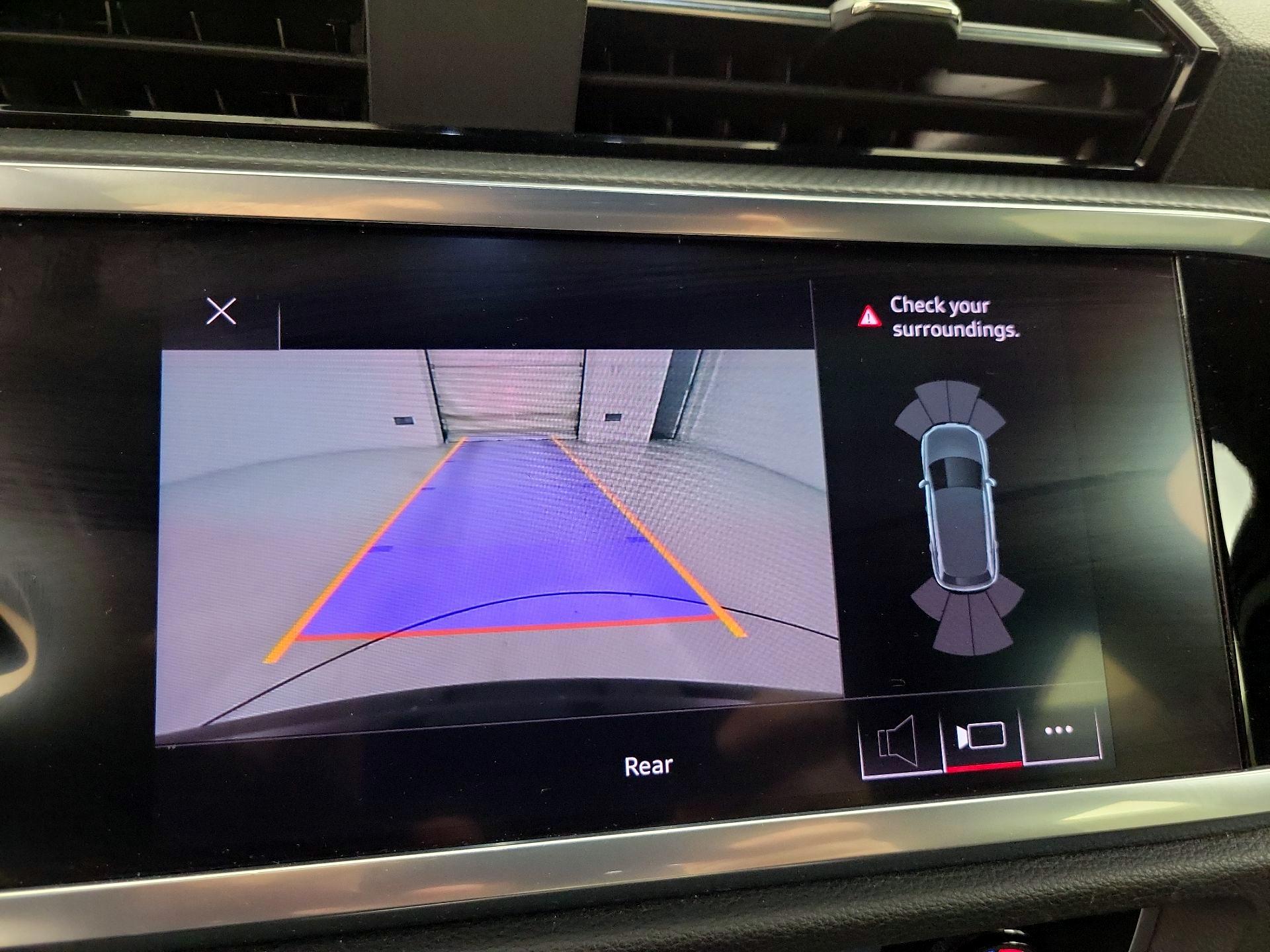 Thumbnail: 2020 Audi Q3 - 14