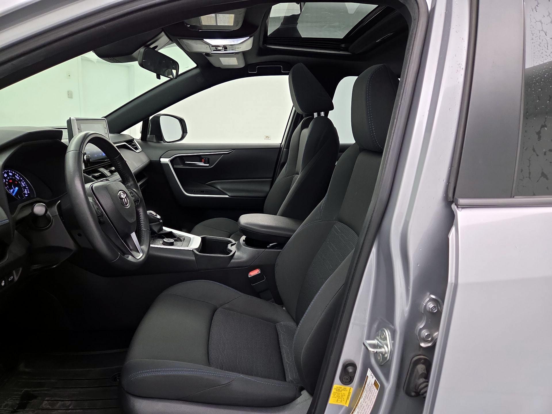 Thumbnail: 2022 Toyota RAV4 - 11