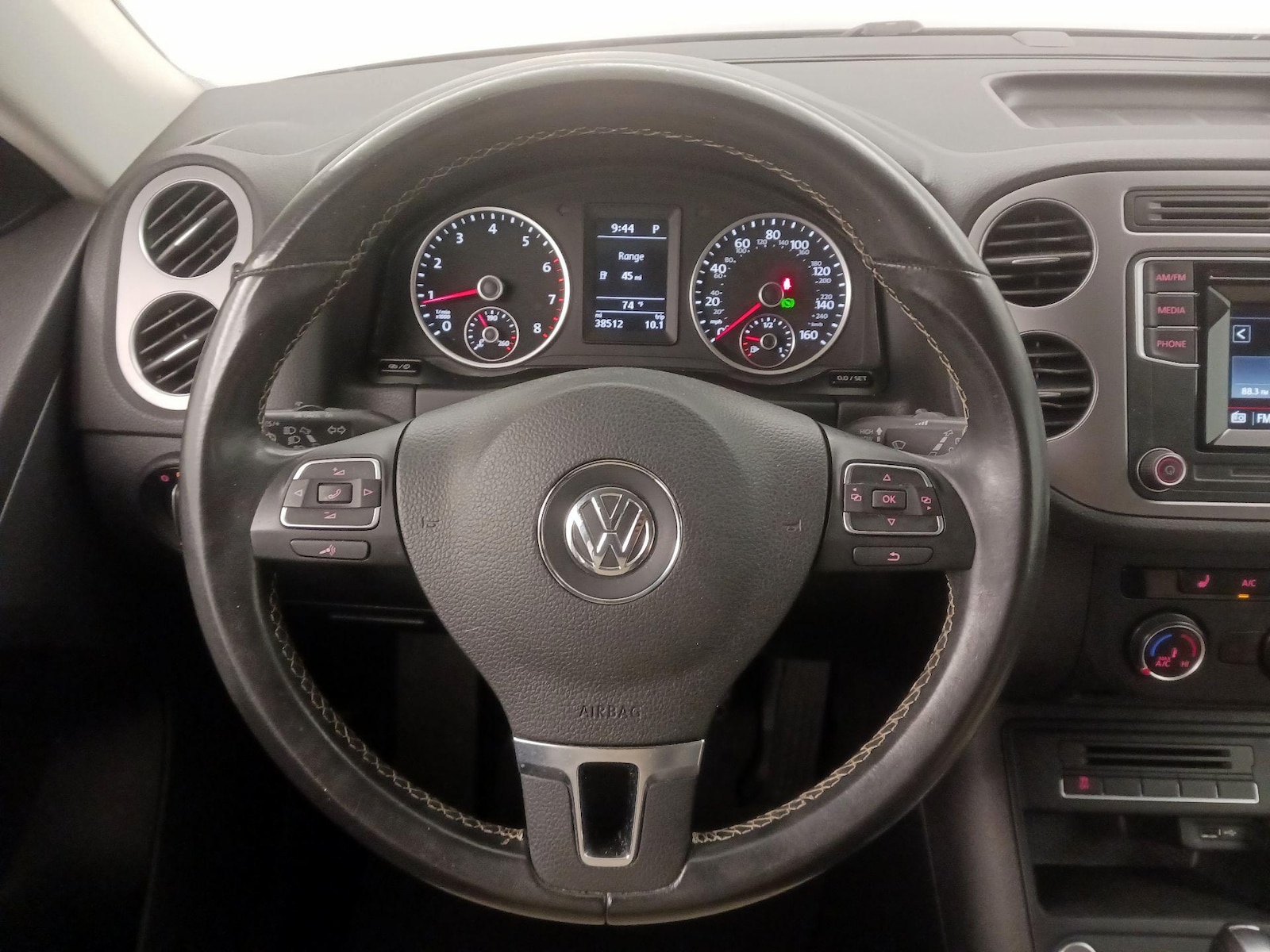 2016 Volkswagen Tiguan S - Photo 11
