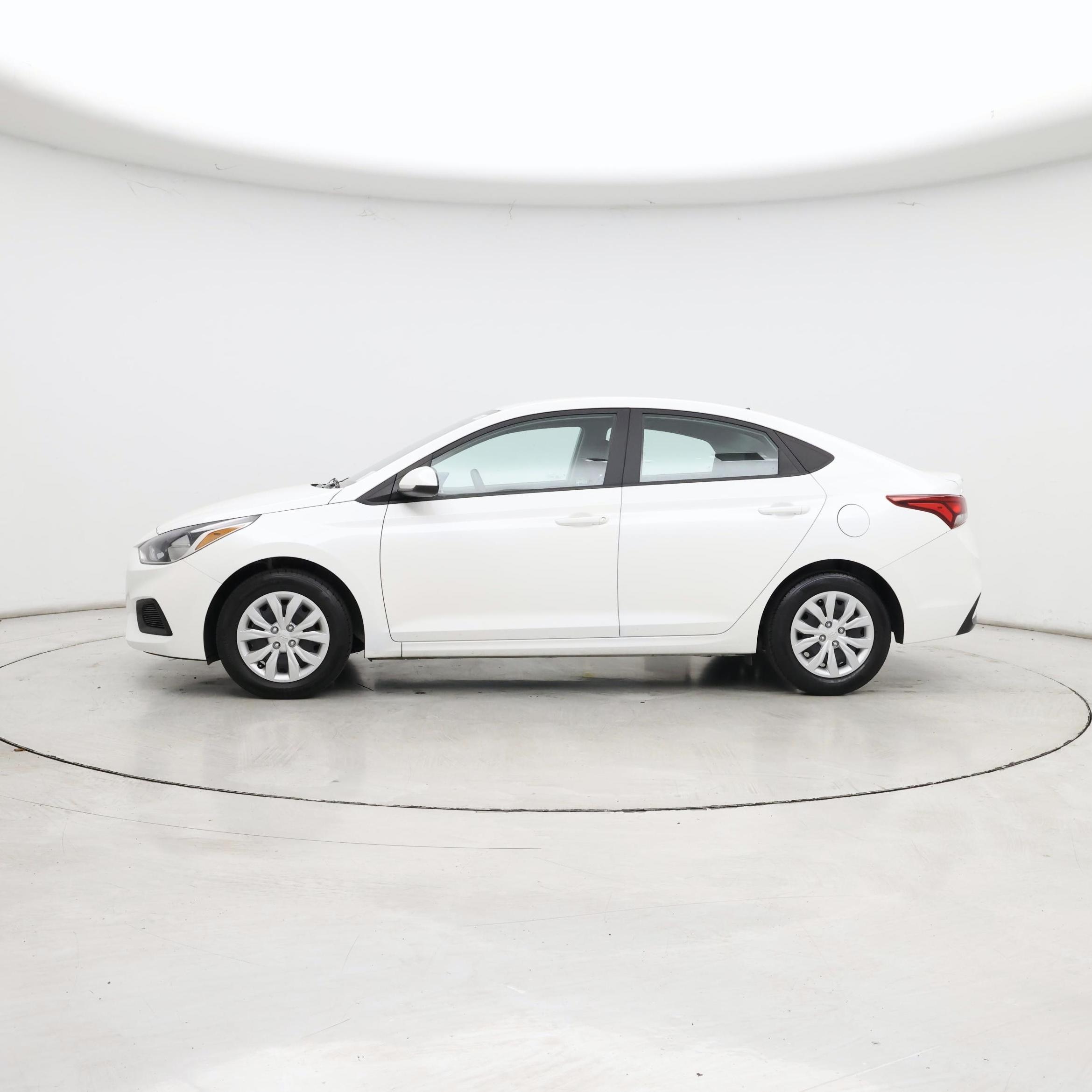 Thumbnail: 2022 Hyundai Accent - 3