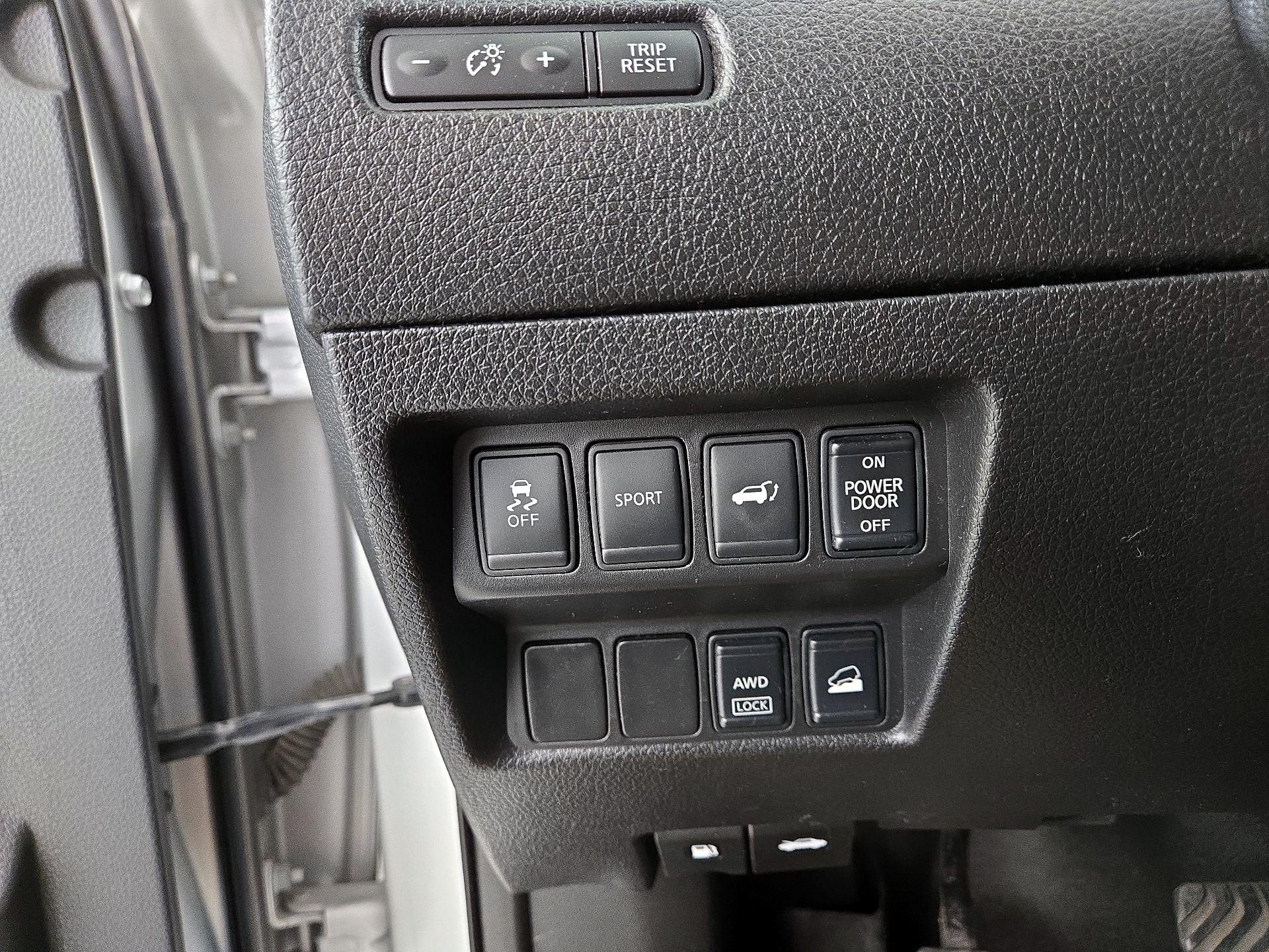 Thumbnail: 2014 Nissan Rogue - 13