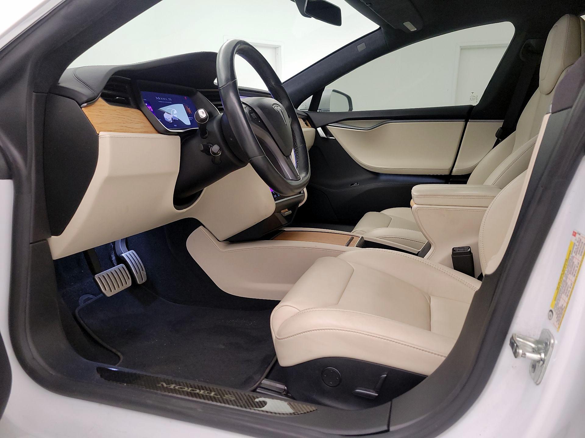 Thumbnail: 2020 Tesla Model S - 11