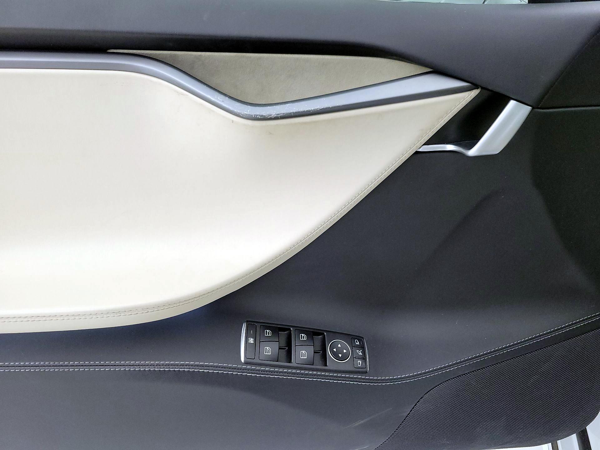 Thumbnail: 2020 Tesla Model S - 12
