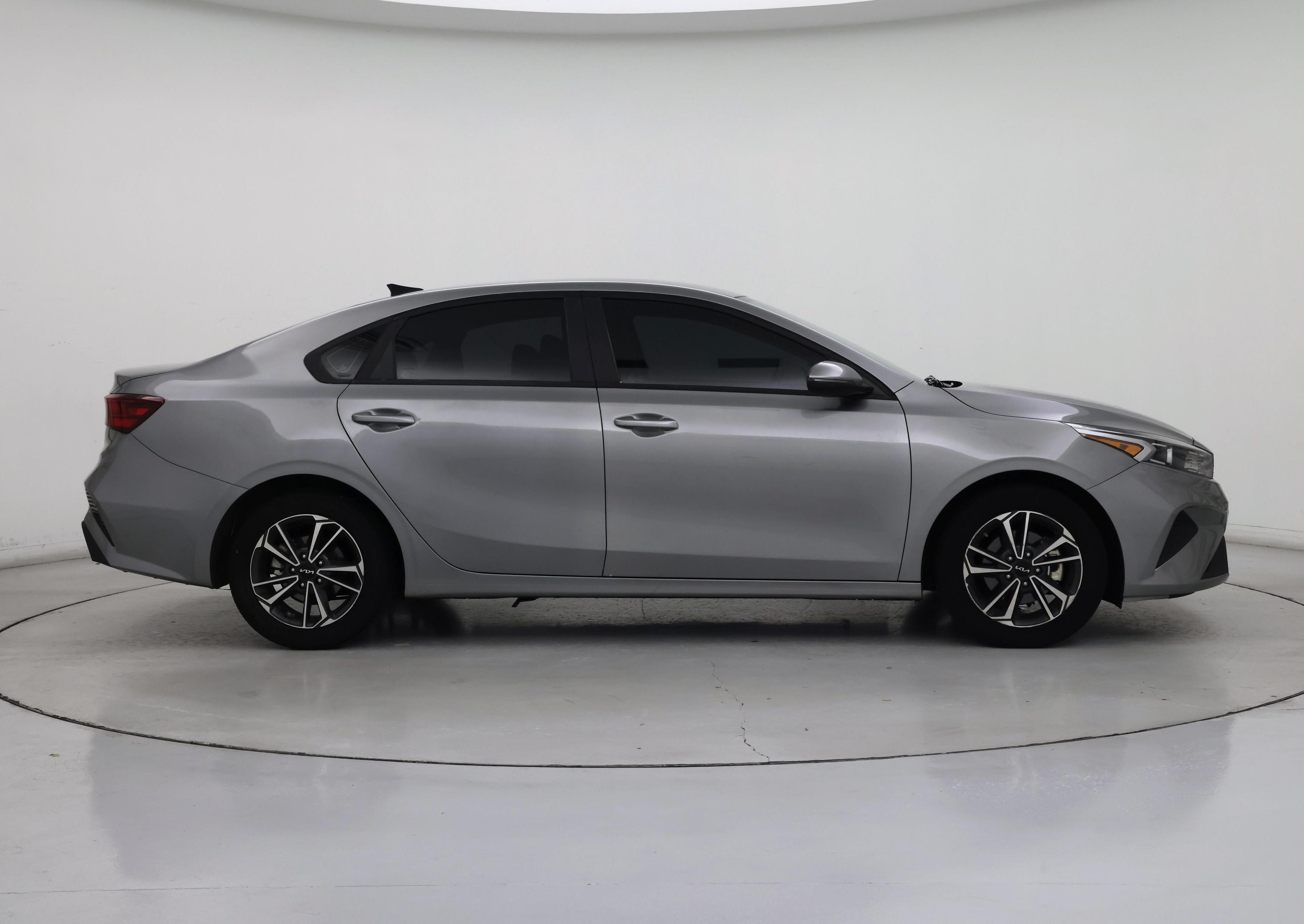 Thumbnail: 2023 Kia Forte - 7