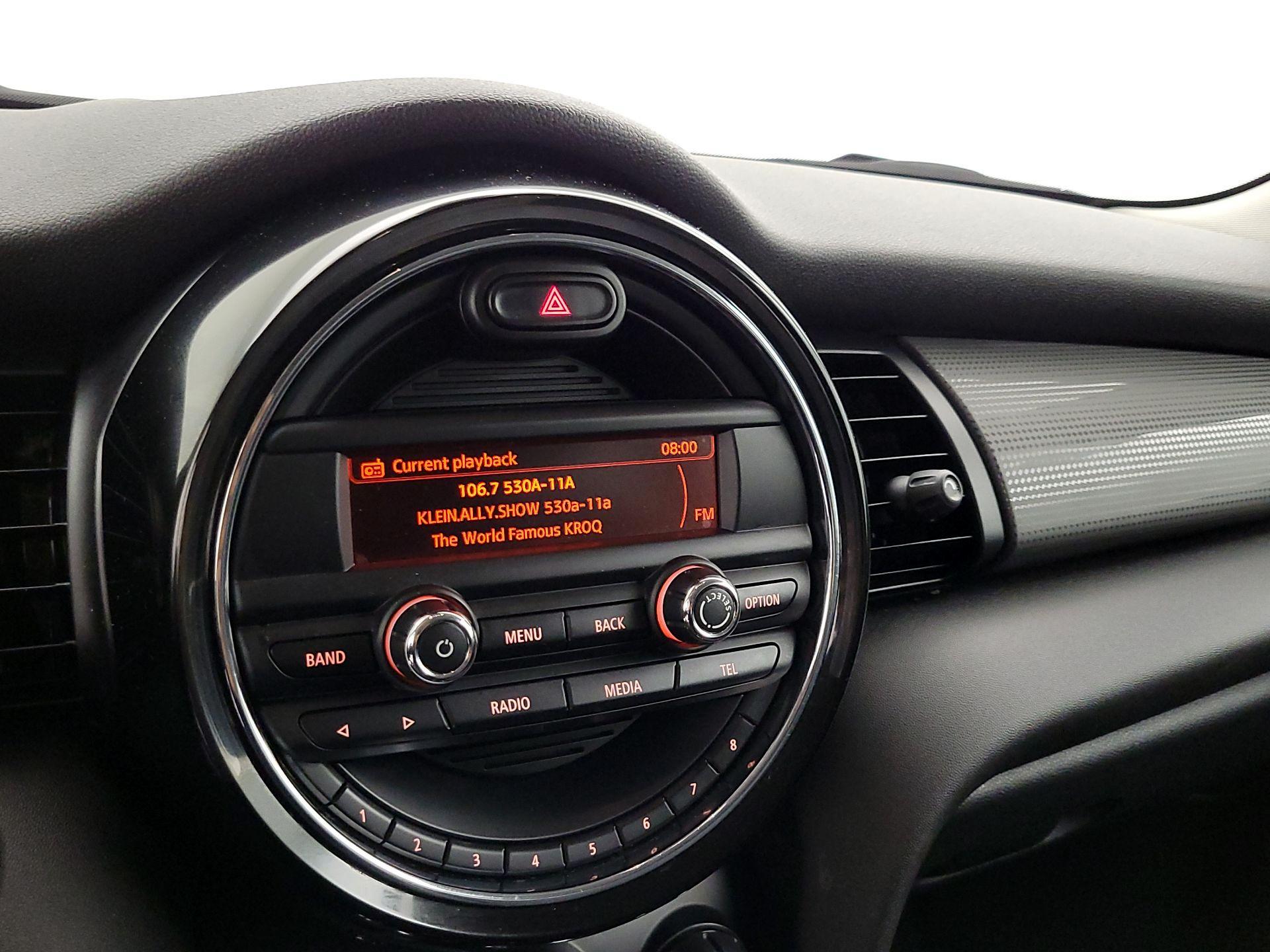 Thumbnail: 2015 MINI Cooper Hardtop - 13