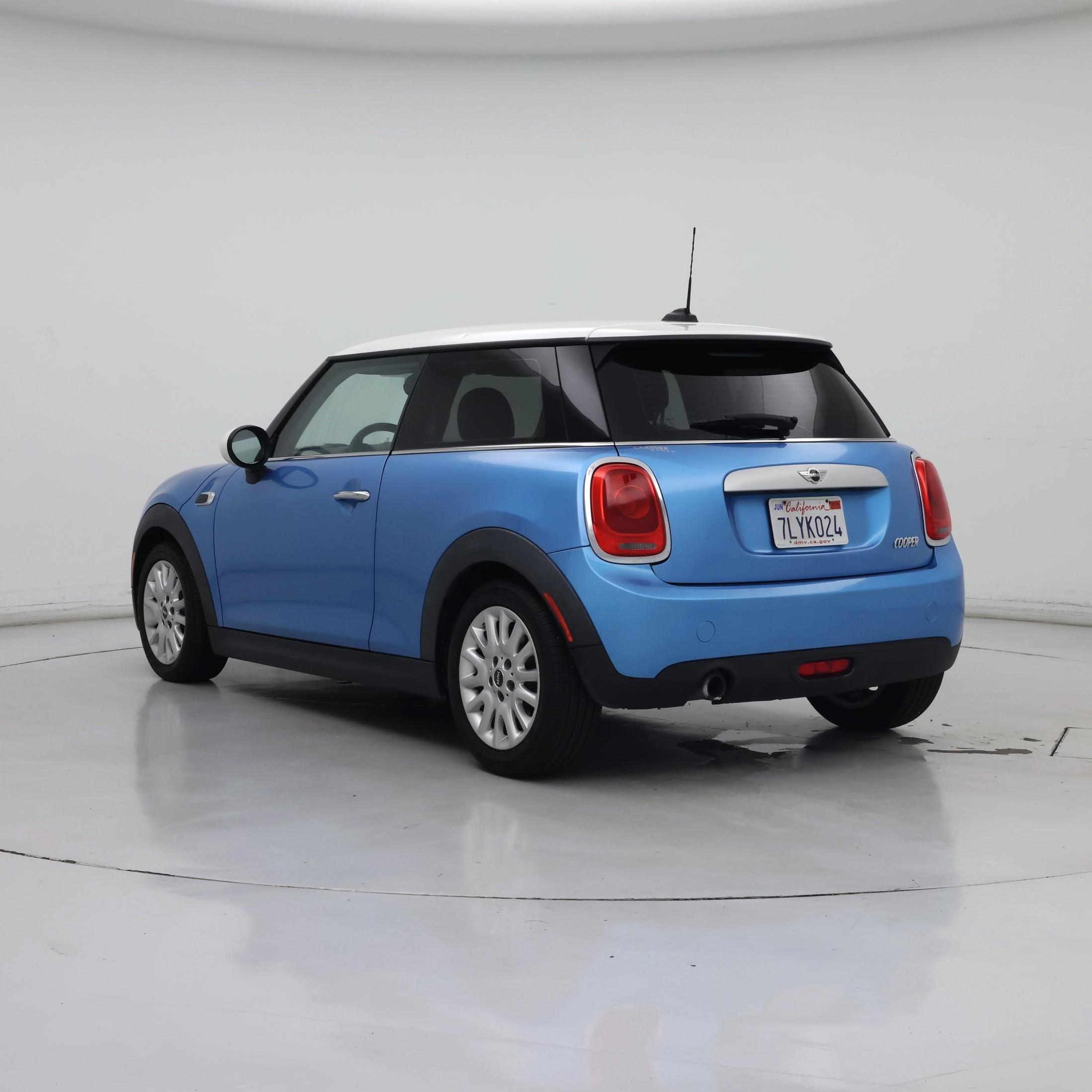 Thumbnail: 2015 MINI Cooper Hardtop - 2