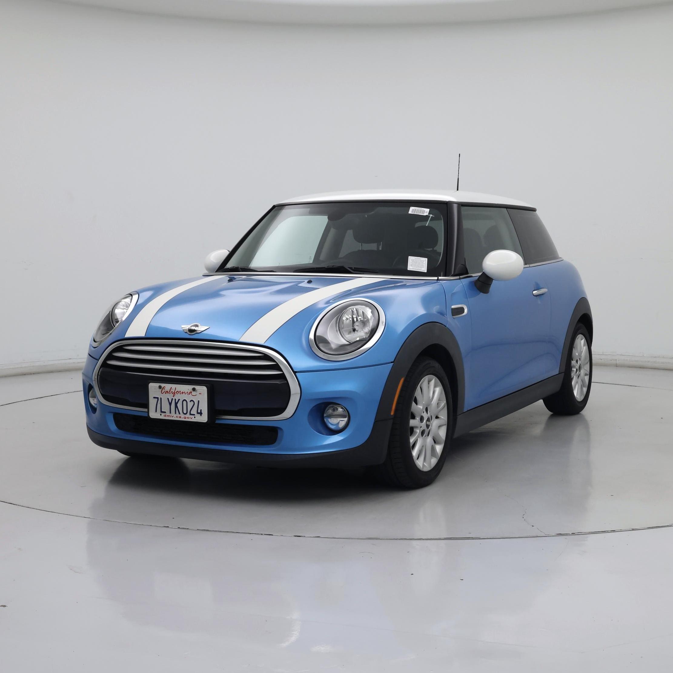 Thumbnail: 2015 MINI Cooper Hardtop - 4