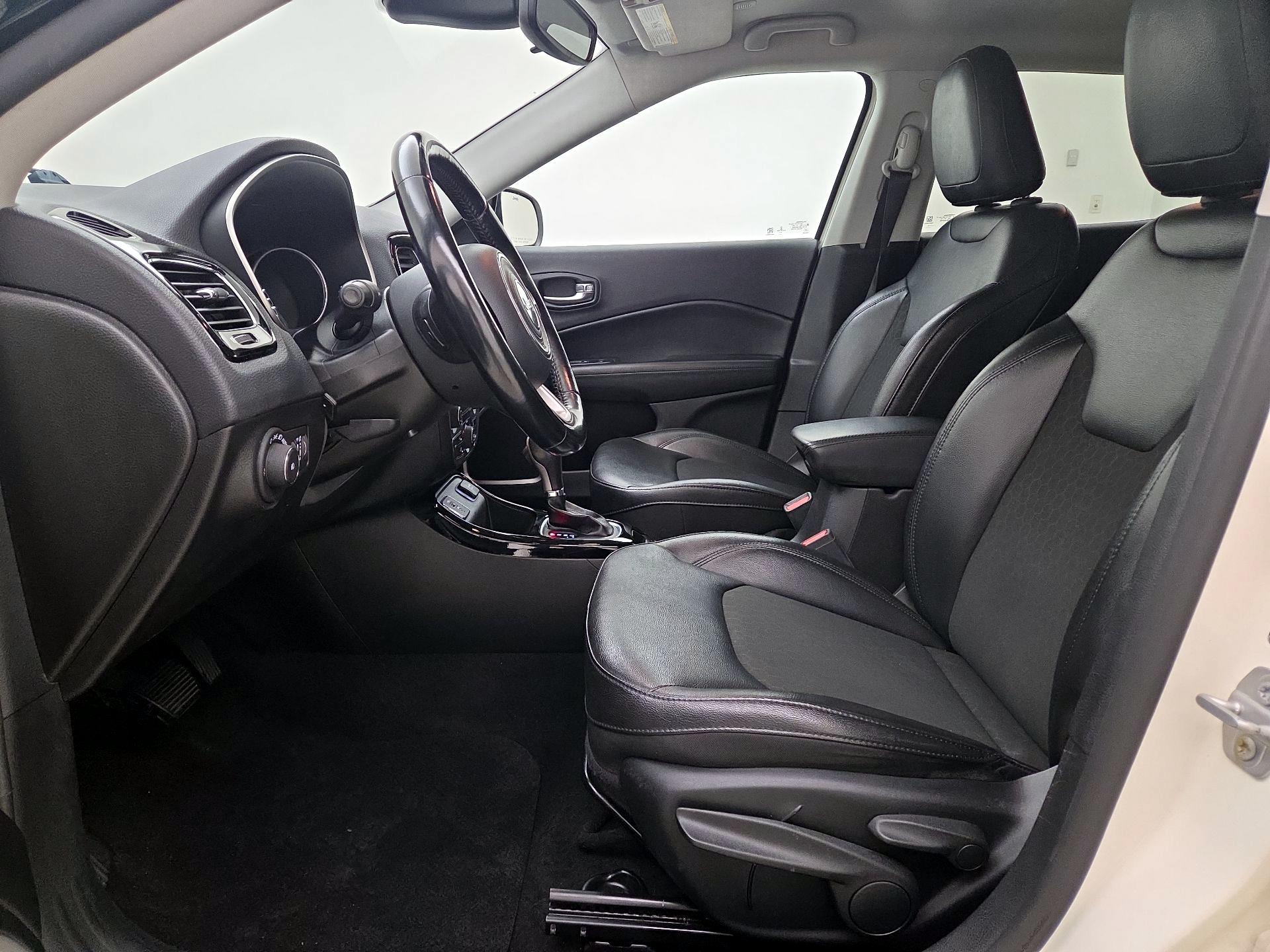 Thumbnail: 2020 Jeep Compass - 11