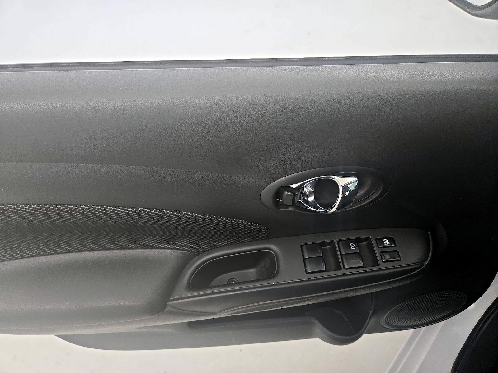 2019 Nissan Versa Sedan SV - Photo 13