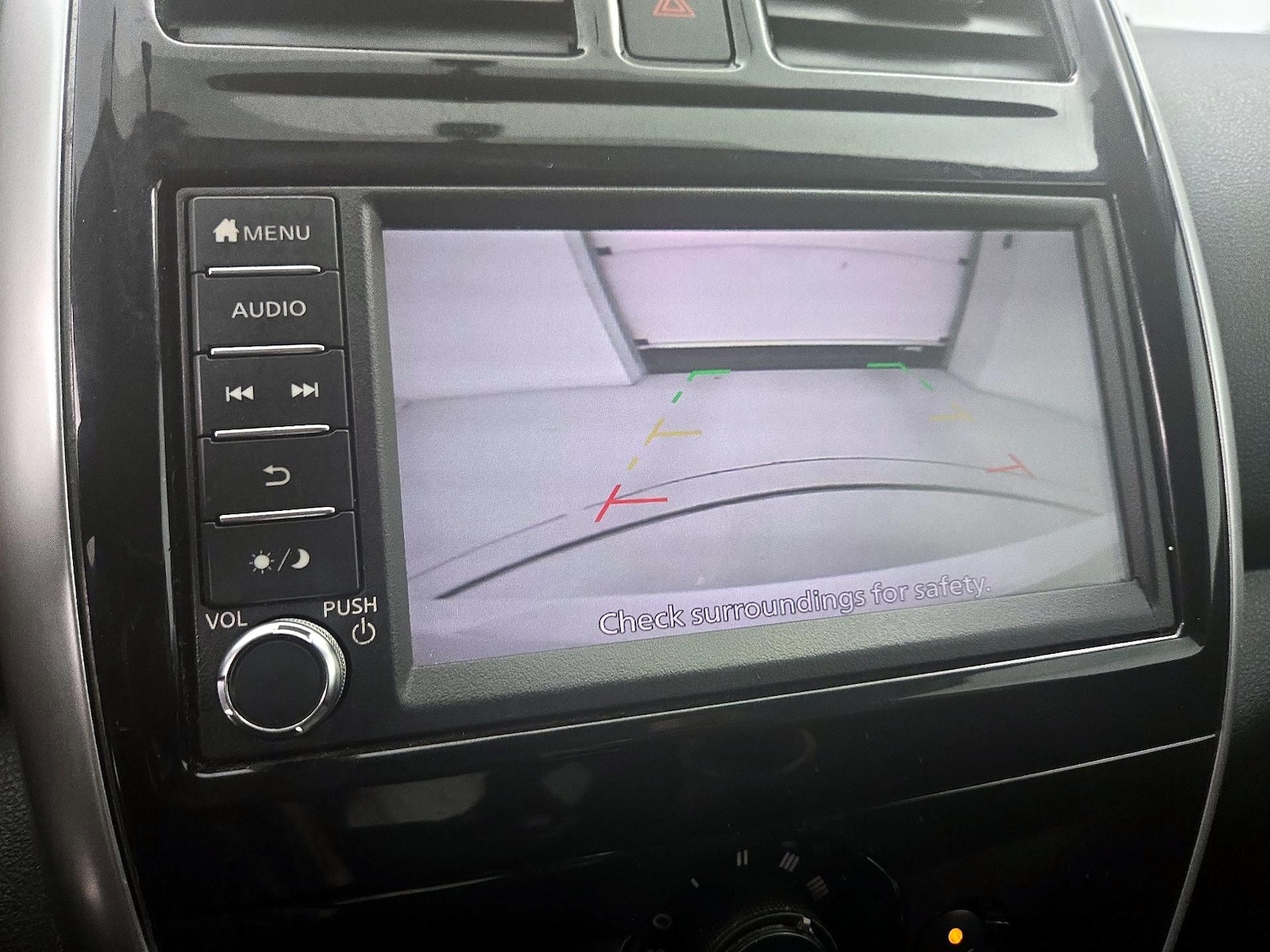 2019 Nissan Versa Sedan SV - Photo 15