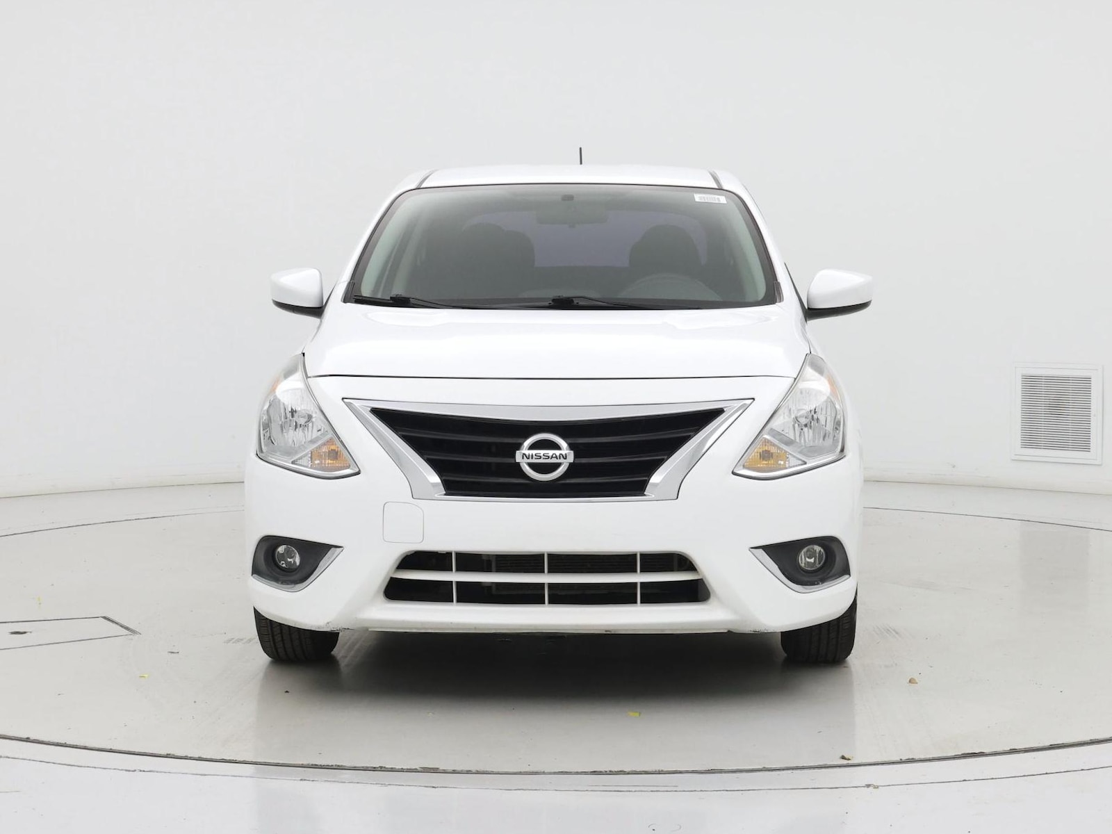 2019 Nissan Versa Sedan SV - Photo 6