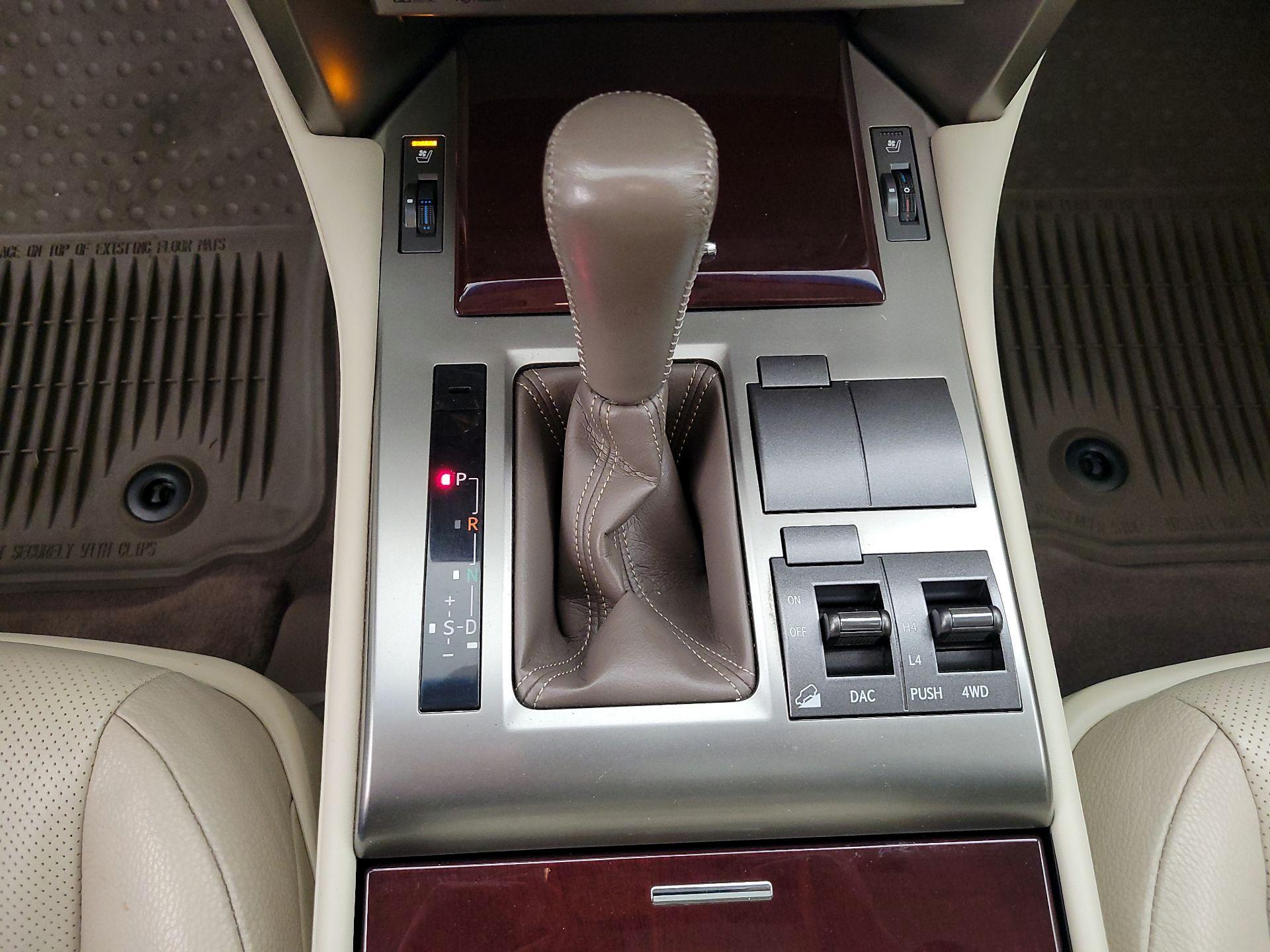 Thumbnail: 2019 Lexus GX - 18