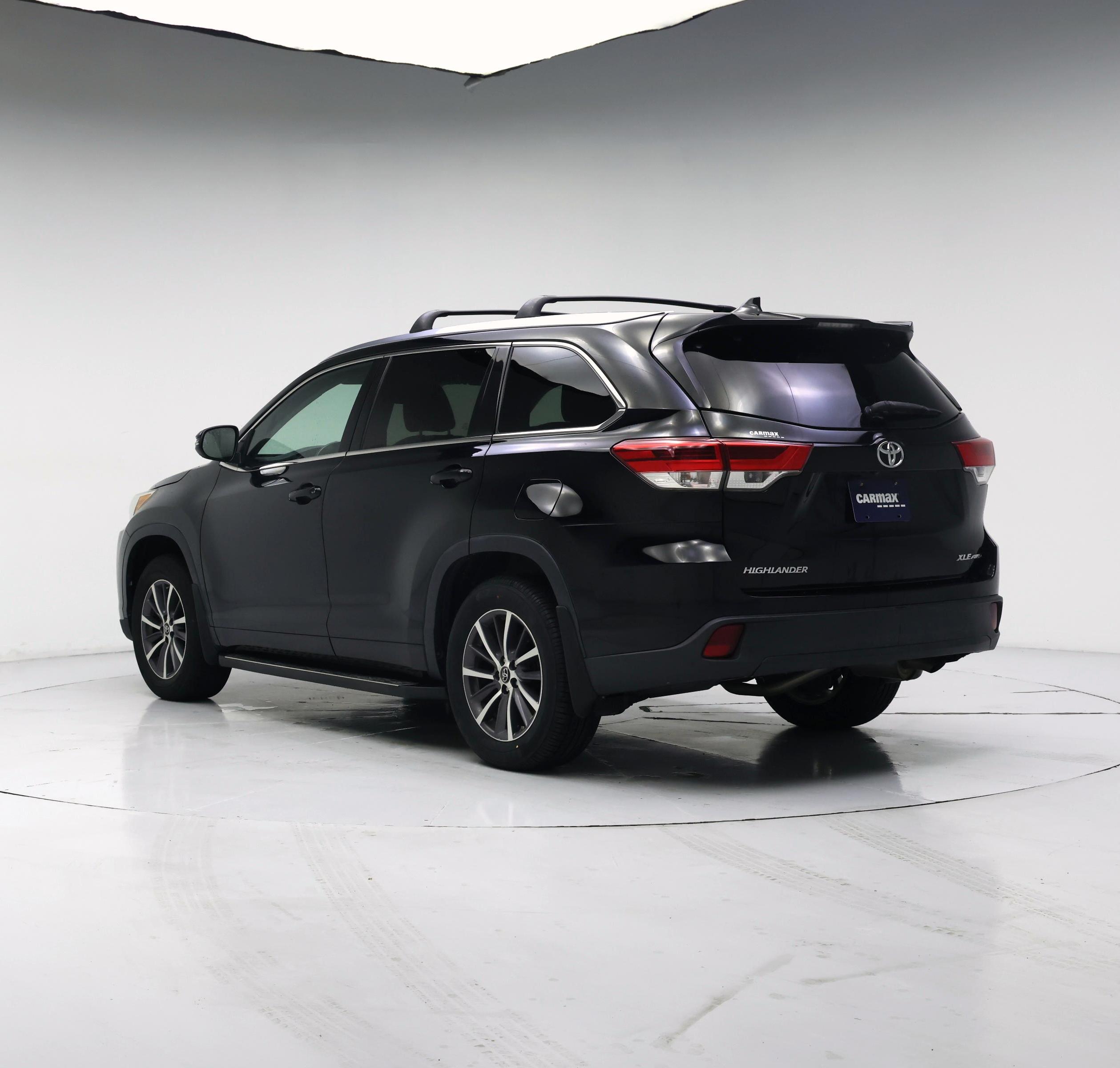 Thumbnail: 2017 Toyota Highlander - 2