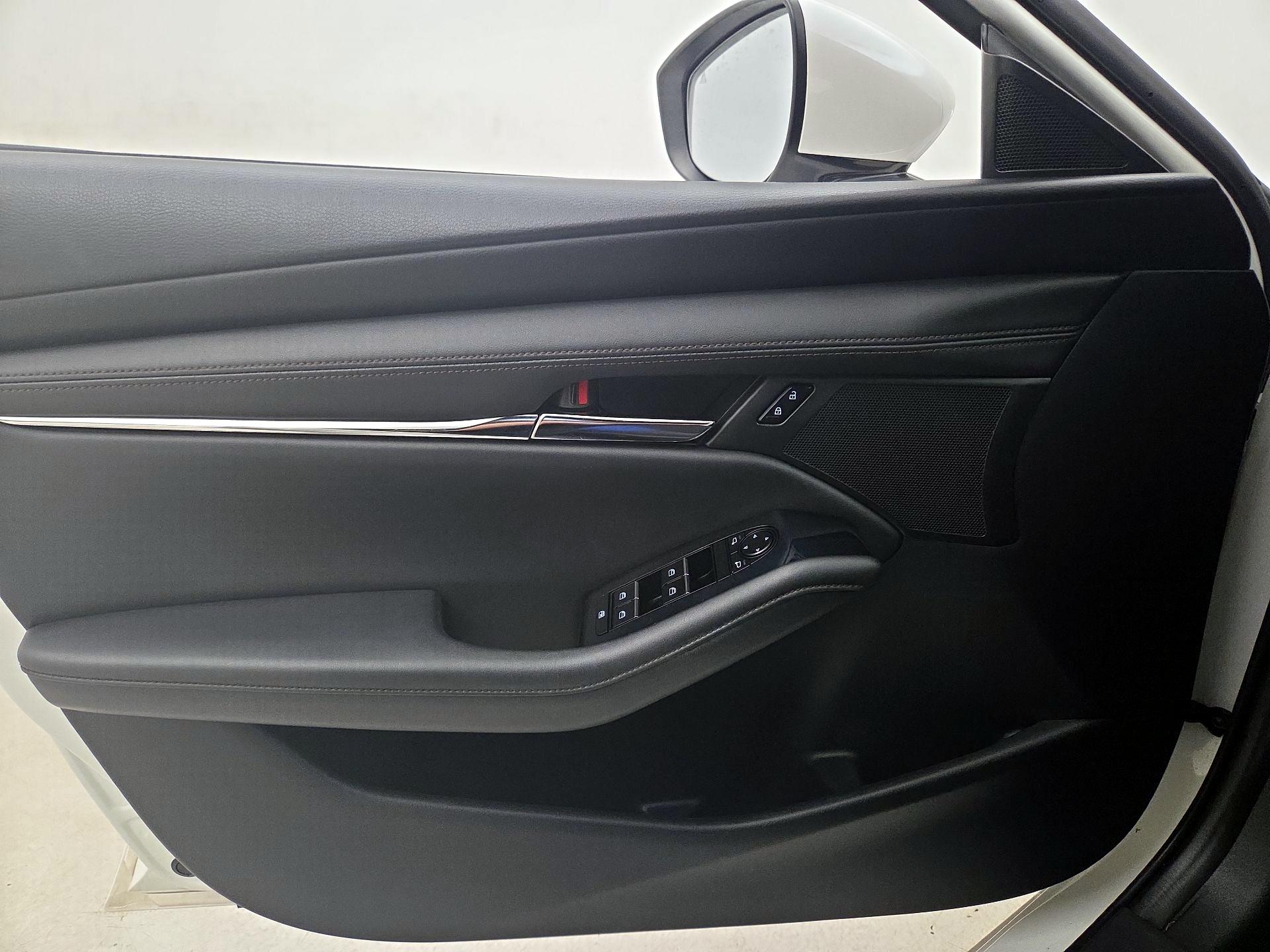 Thumbnail: 2022 Mazda Mazda3 - 10