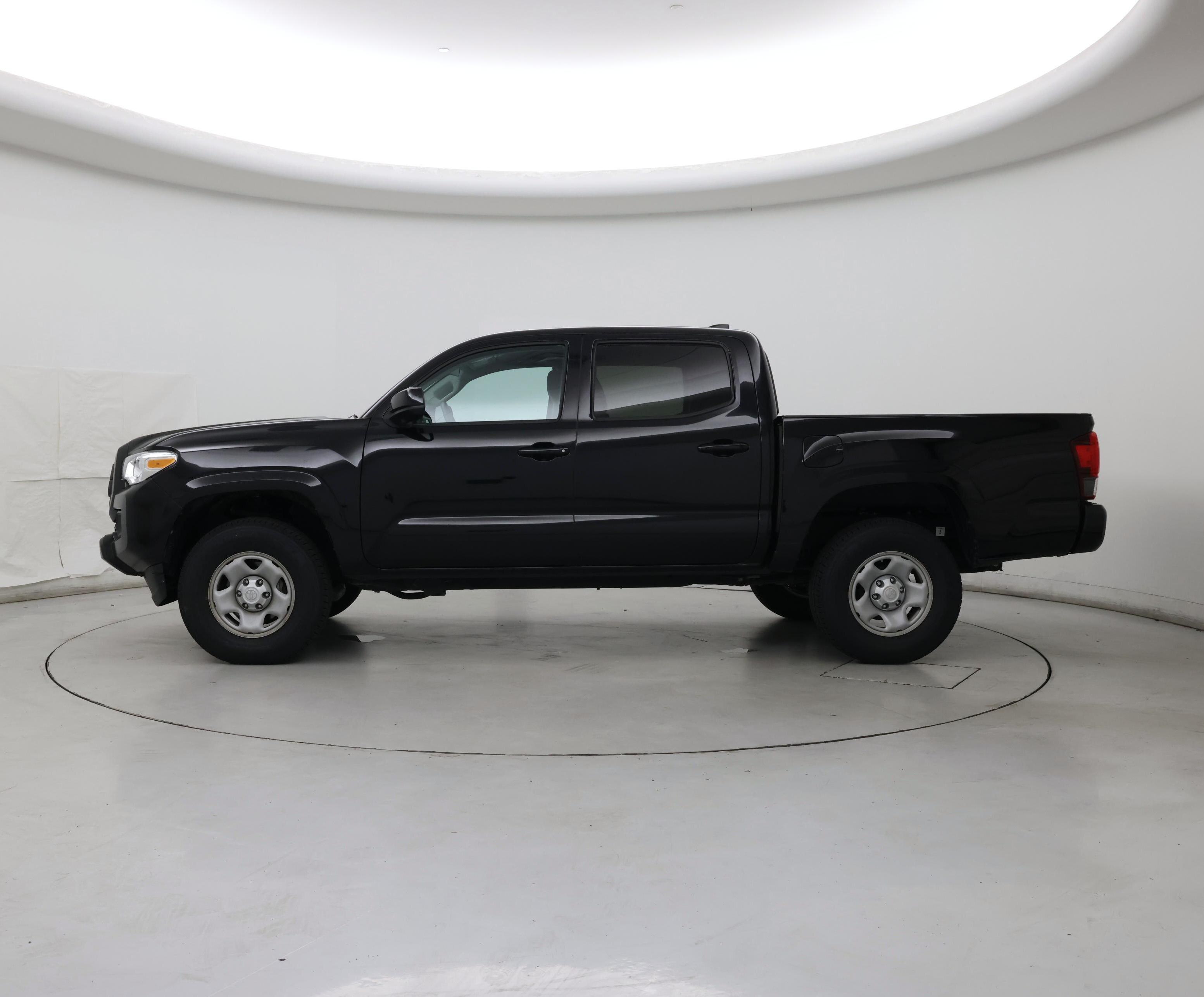 Thumbnail: 2022 Toyota Tacoma - 3