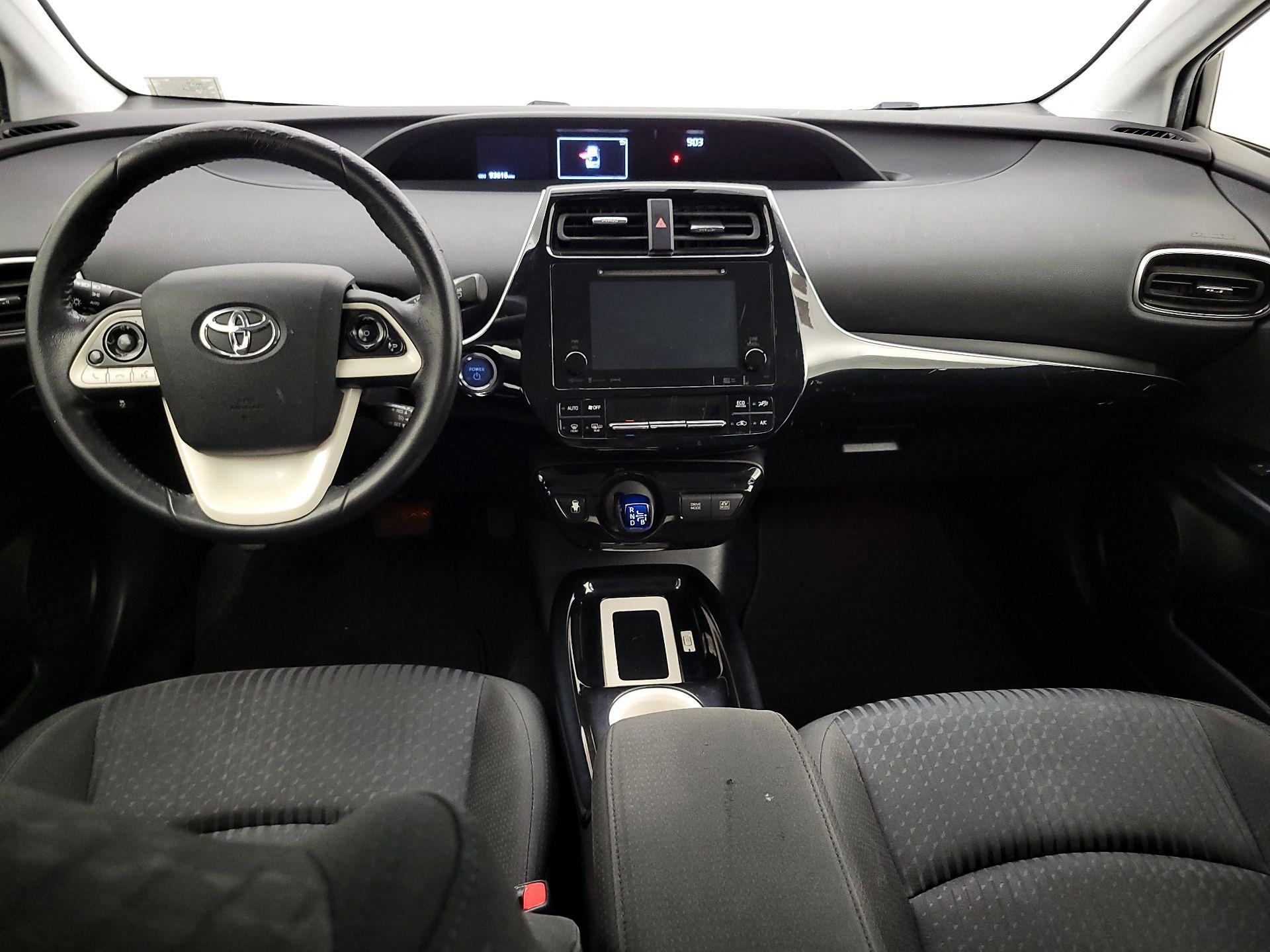 Thumbnail: 2016 Toyota Prius - 9