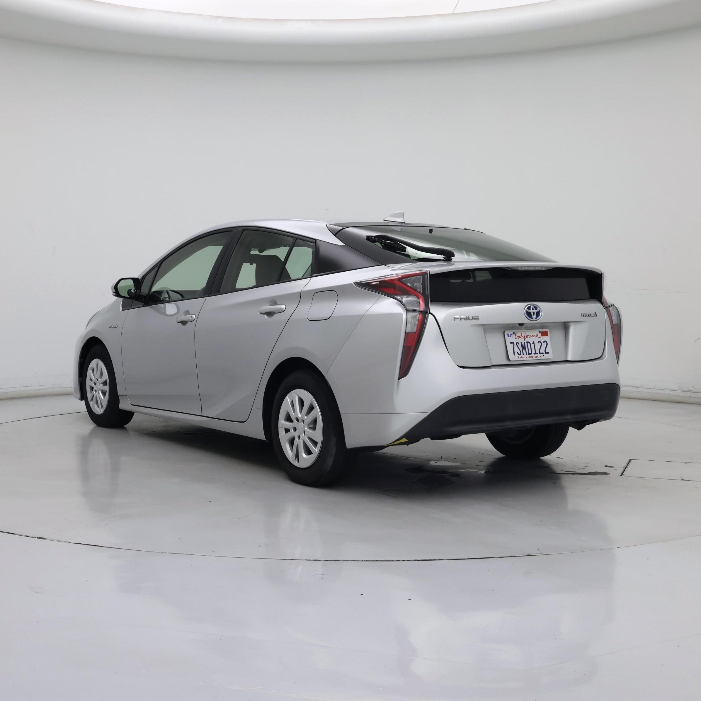 Thumbnail: 2016 Toyota Prius - 2