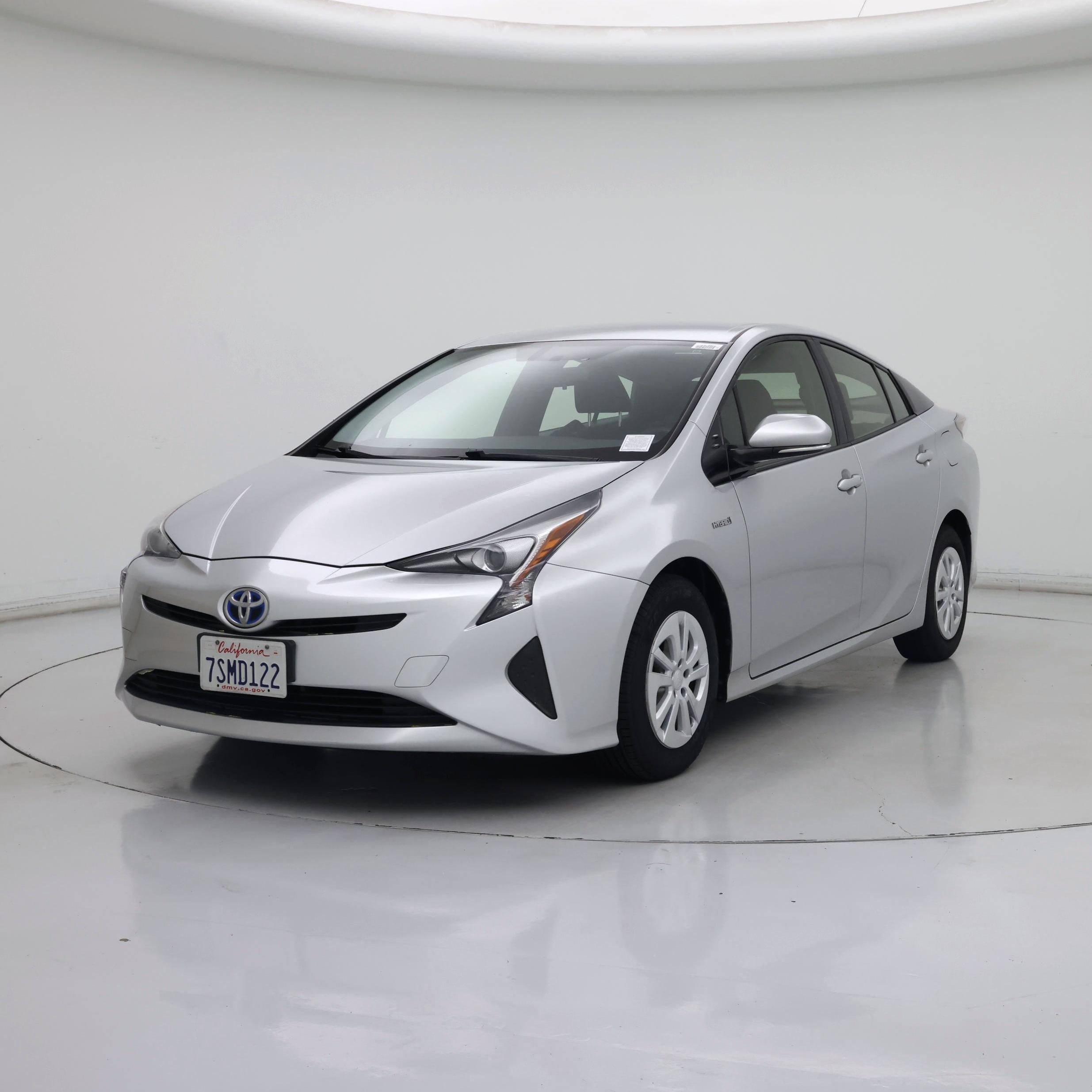 Thumbnail: 2016 Toyota Prius - 4