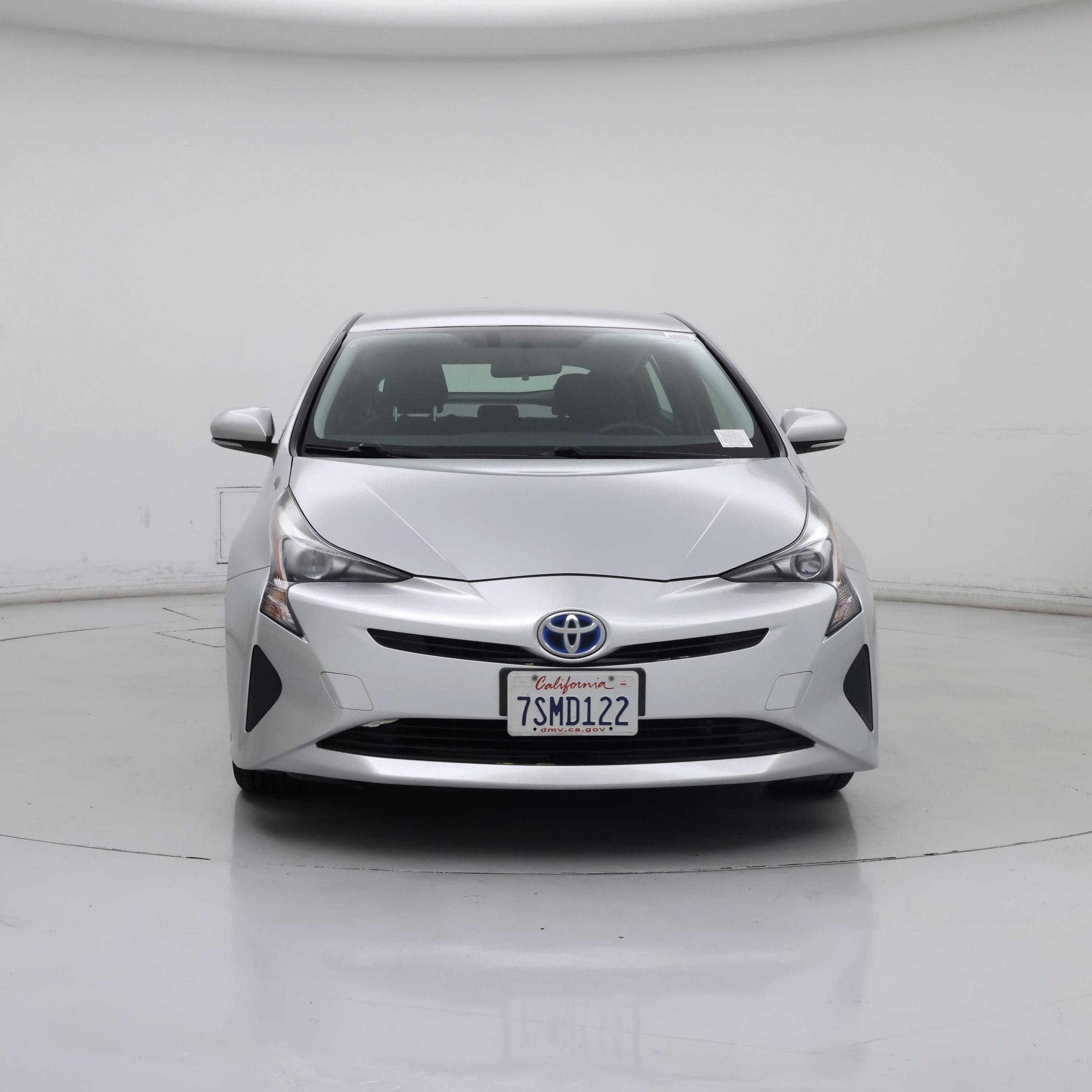 Thumbnail: 2016 Toyota Prius - 5