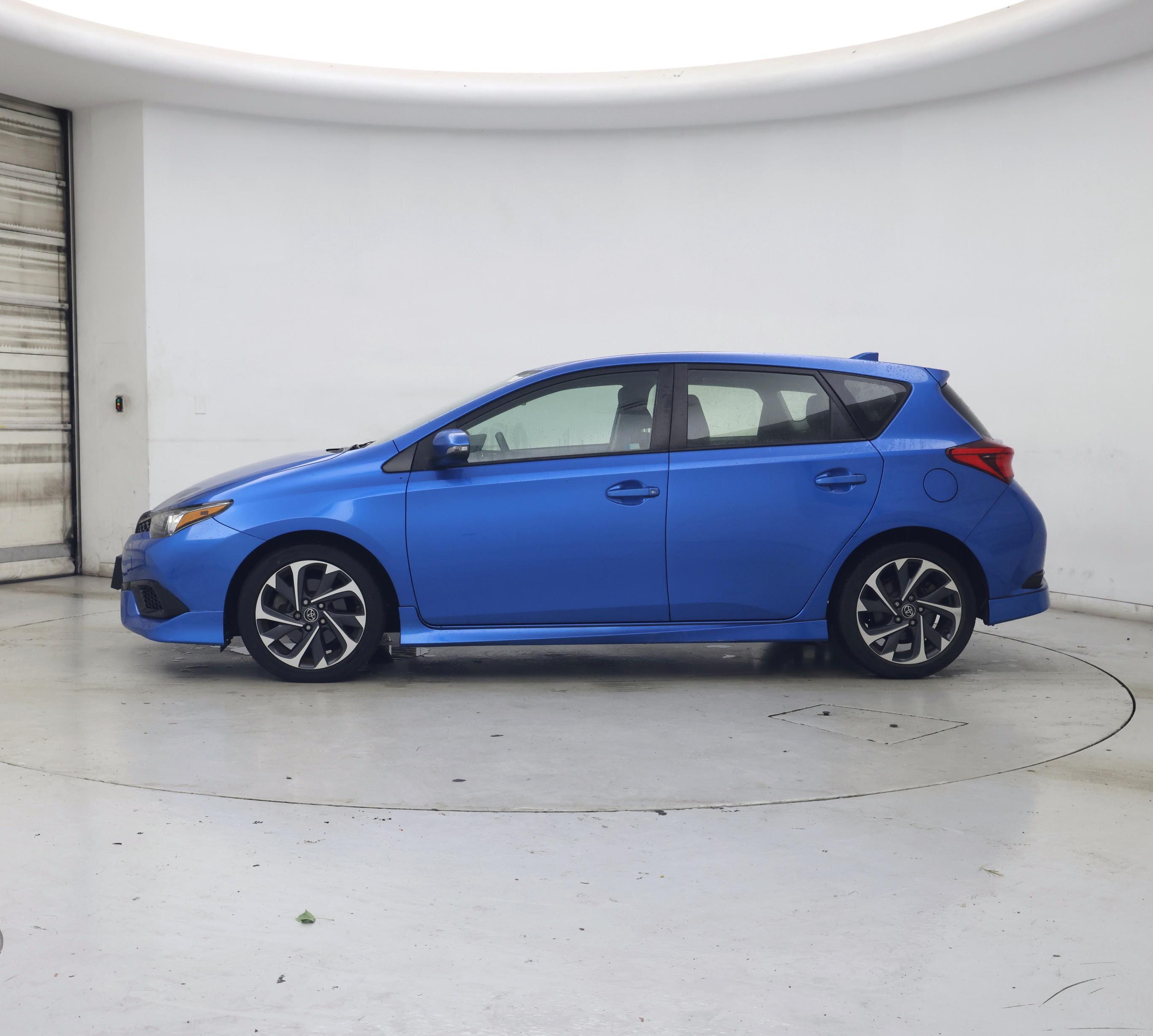 Thumbnail: 2017 Toyota Corolla iM - 3
