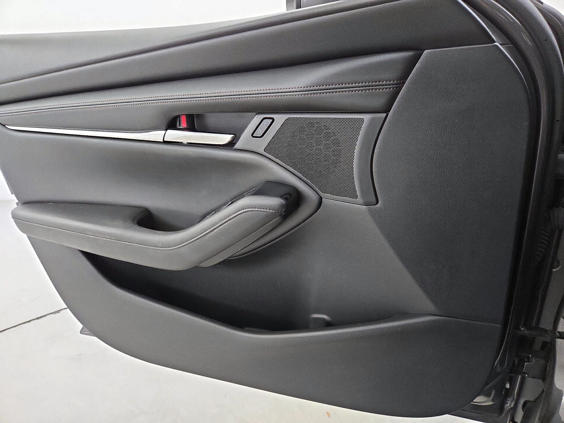 Thumbnail: 2019 Mazda Mazda3 - 12