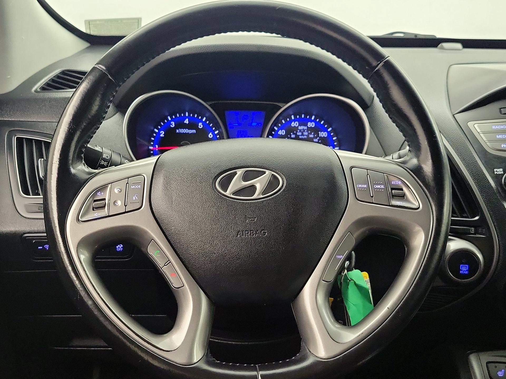 Thumbnail: 2014 Hyundai Tucson - 10