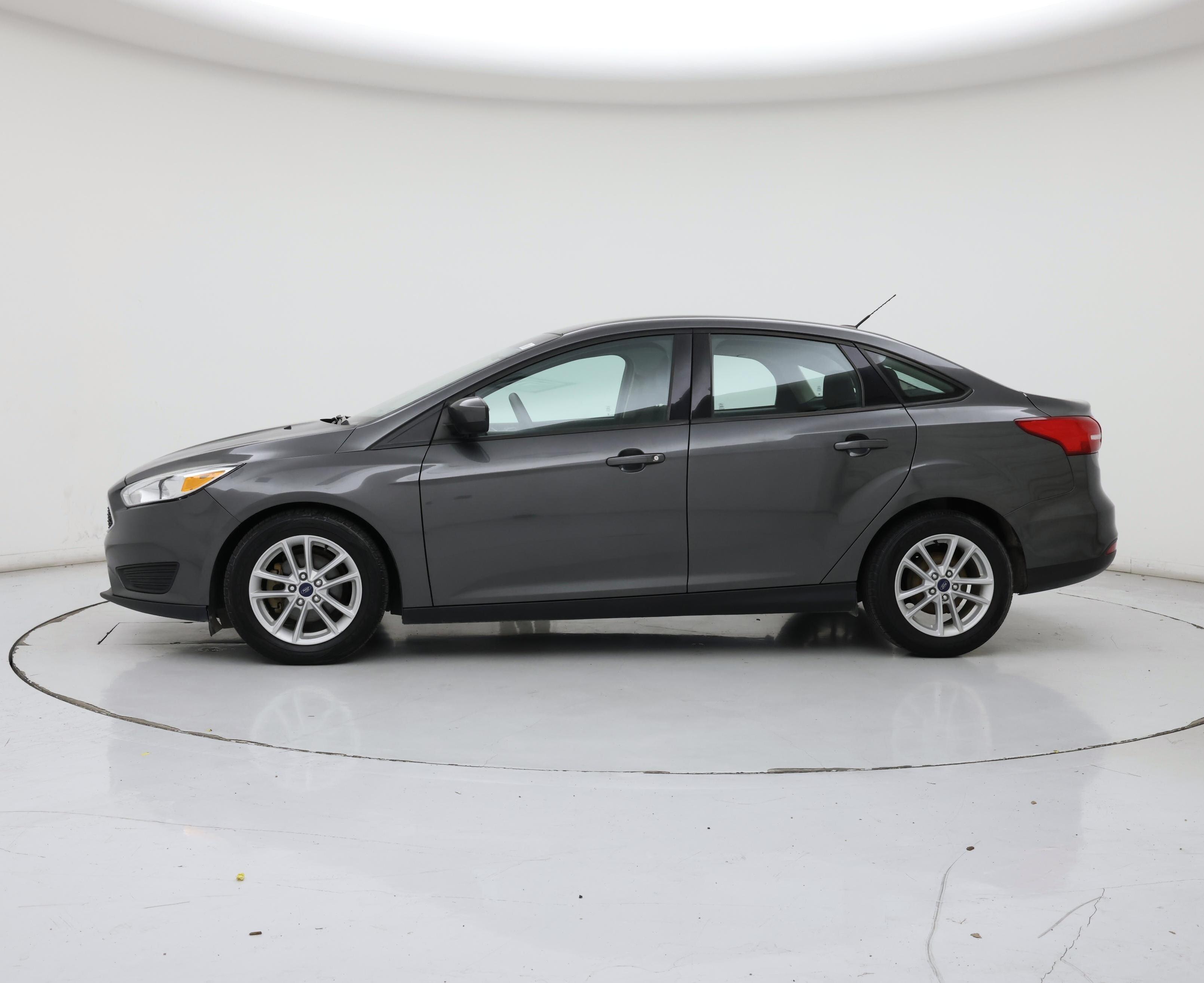 Thumbnail: 2018 Ford Focus - 3