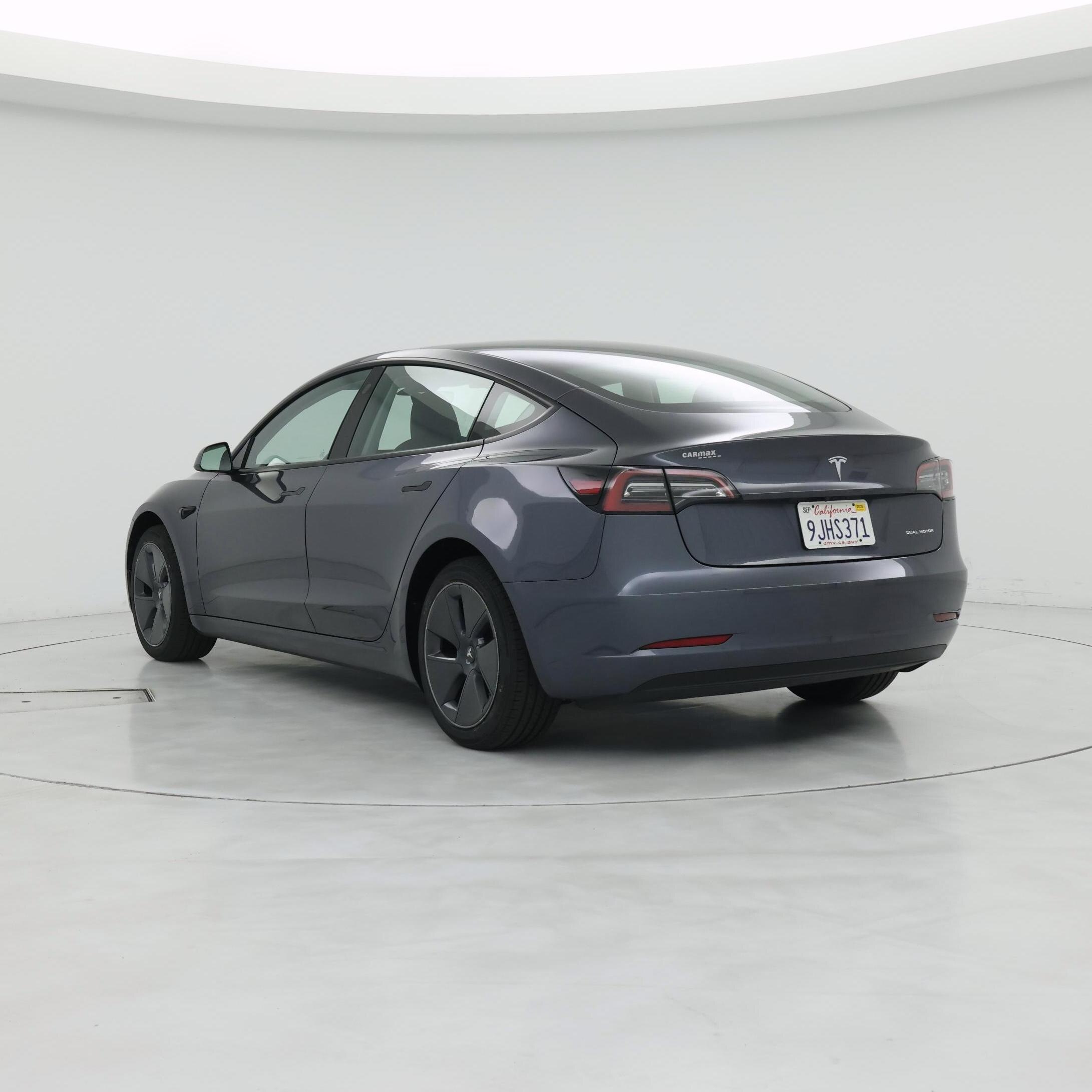 Thumbnail: 2023 Tesla Model 3 - 2